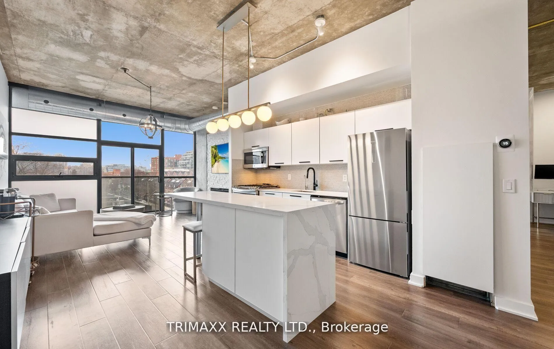 Photo 1 of Unit 403, 60 Bathurst Street, Toronto, Niagara — HOMEH