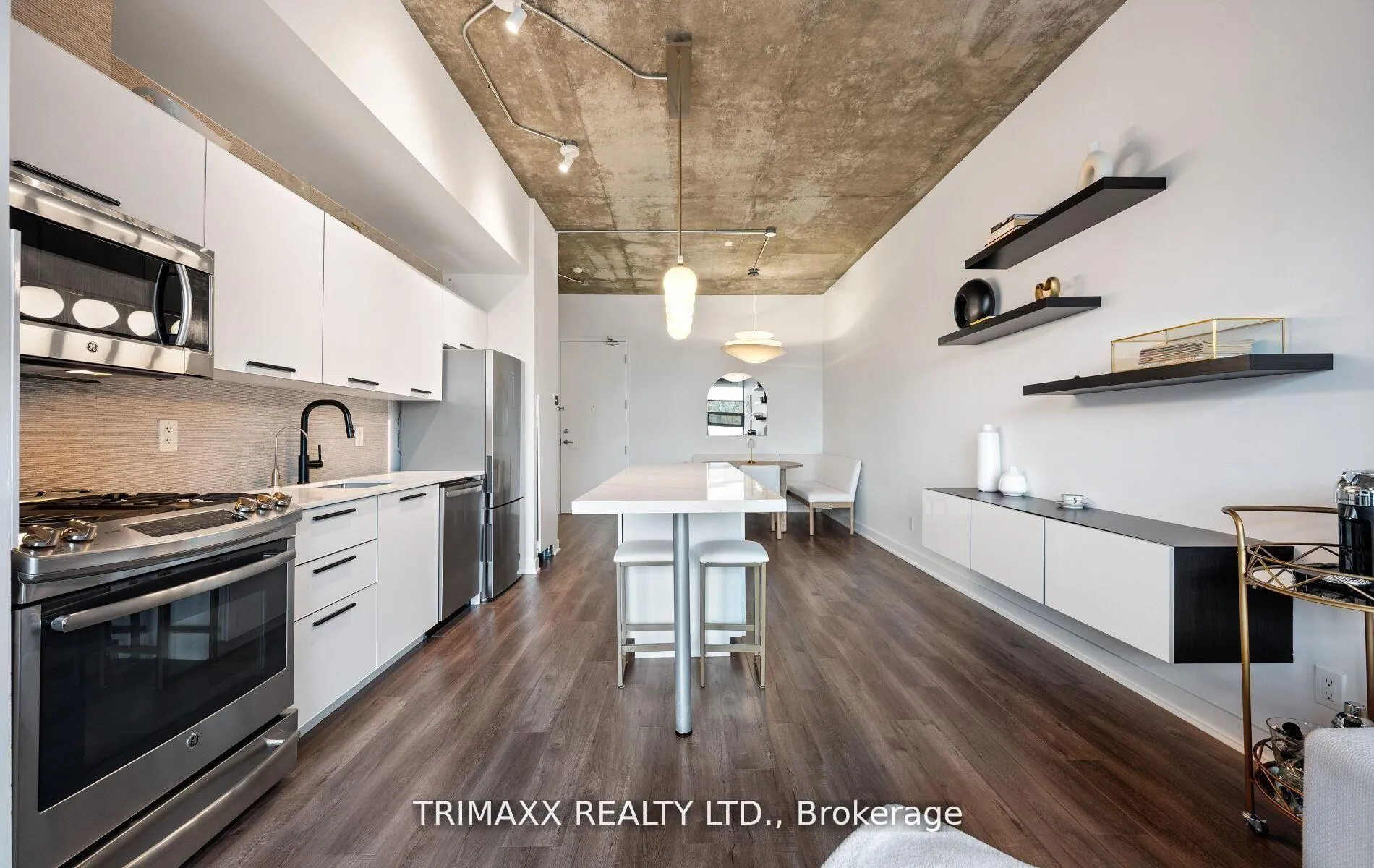 Photo 7 of Unit 403, 60 Bathurst Street, Toronto, Niagara — HOMEH