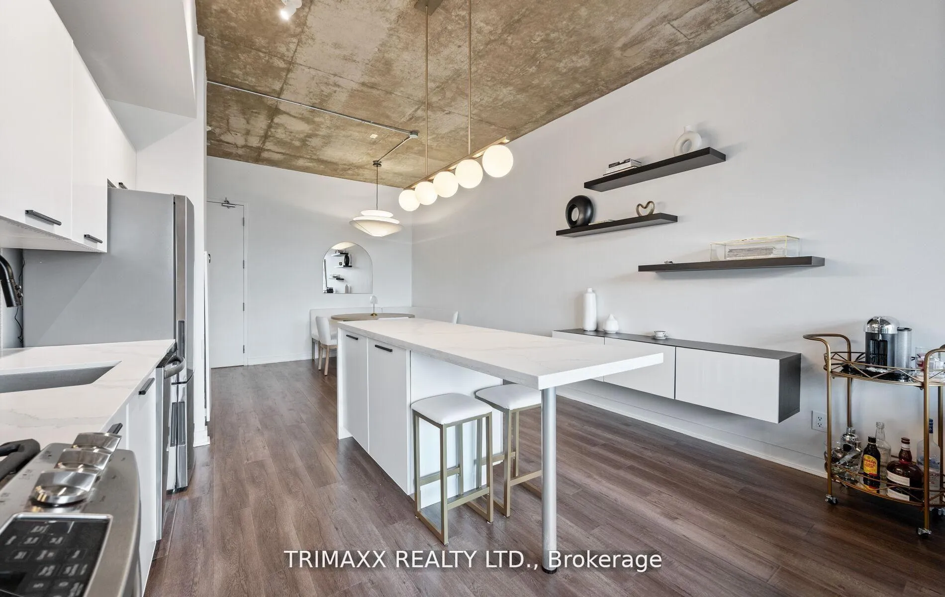 Photo 10 of Unit 403, 60 Bathurst Street, Toronto, Niagara — HOMEH