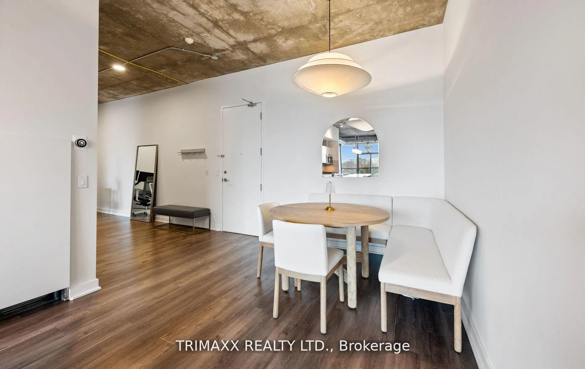 Photo 13 of Unit 403, 60 Bathurst Street, Toronto, Niagara — HOMEH