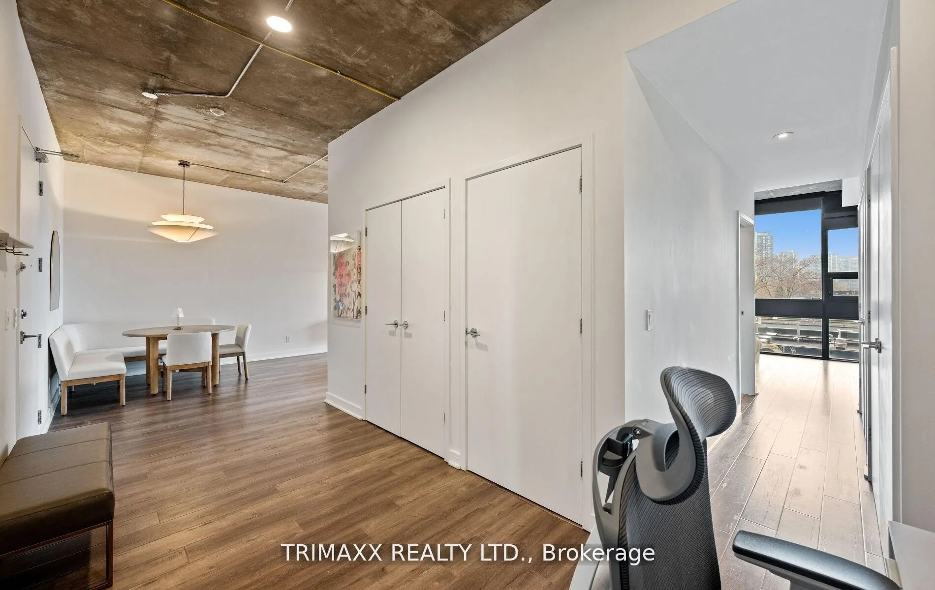 Photo 16 of Unit 403, 60 Bathurst Street, Toronto, Niagara — HOMEH