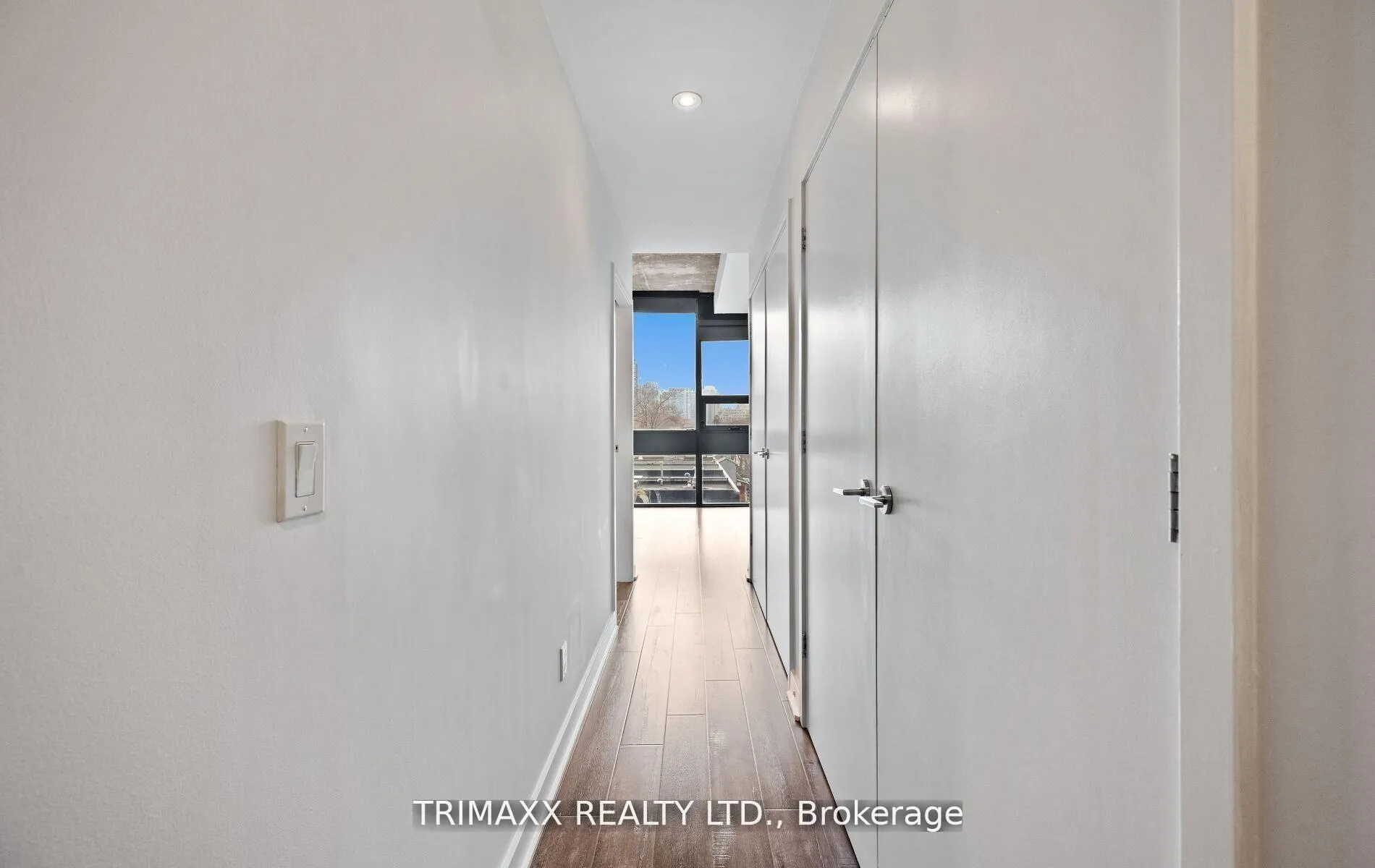 Photo 17 of Unit 403, 60 Bathurst Street, Toronto, Niagara — HOMEH