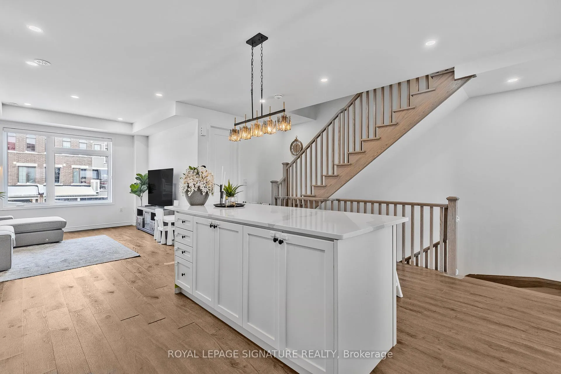 Photo 17 of 158 Keppel Circle, Brampton, Northwest Brampton — HOMEH