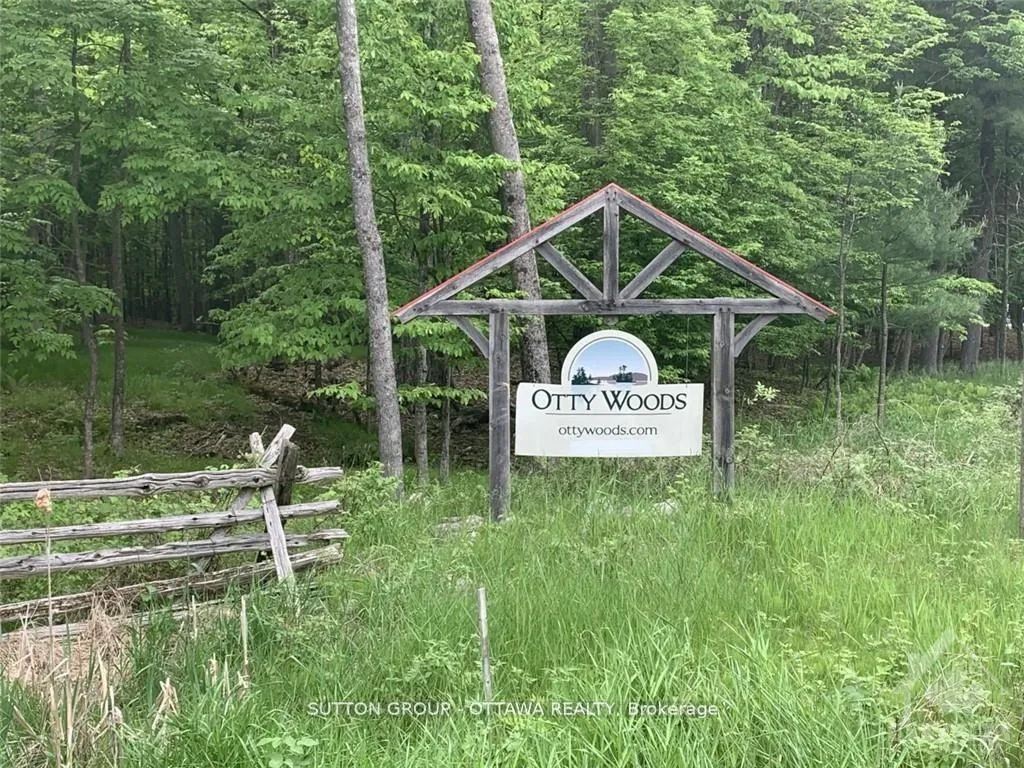 Photo of 2 Maple Bush Trail