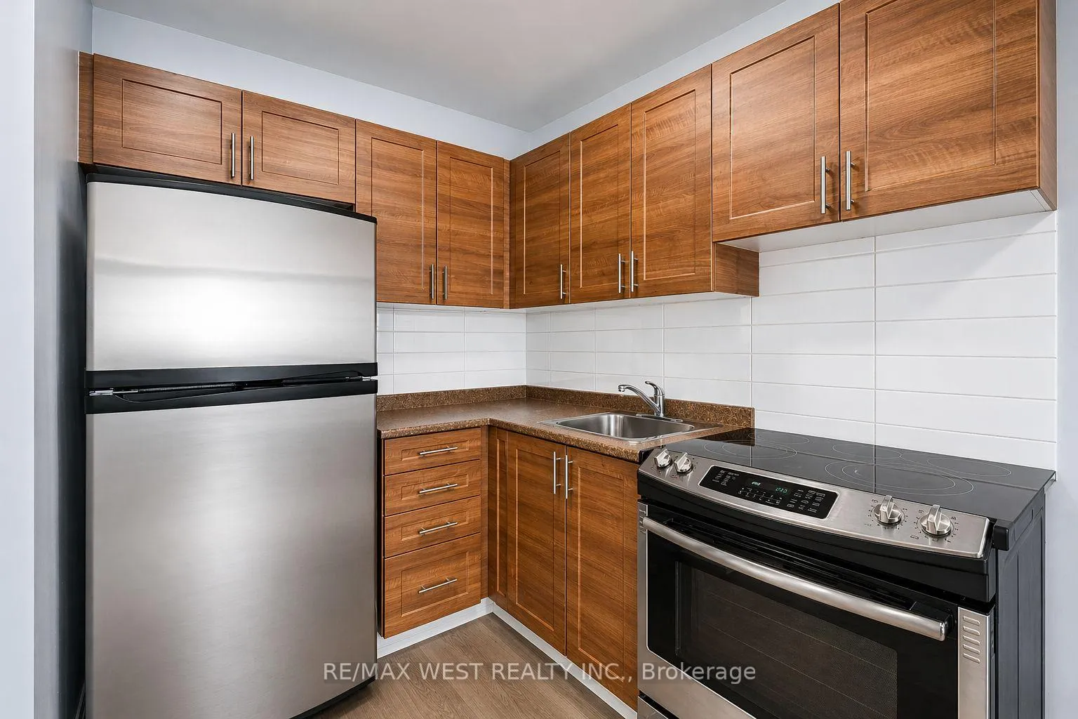 Photo 5 of 354 Marlee Avenue, North York, Yorkdale-Glen Park — HOMEH