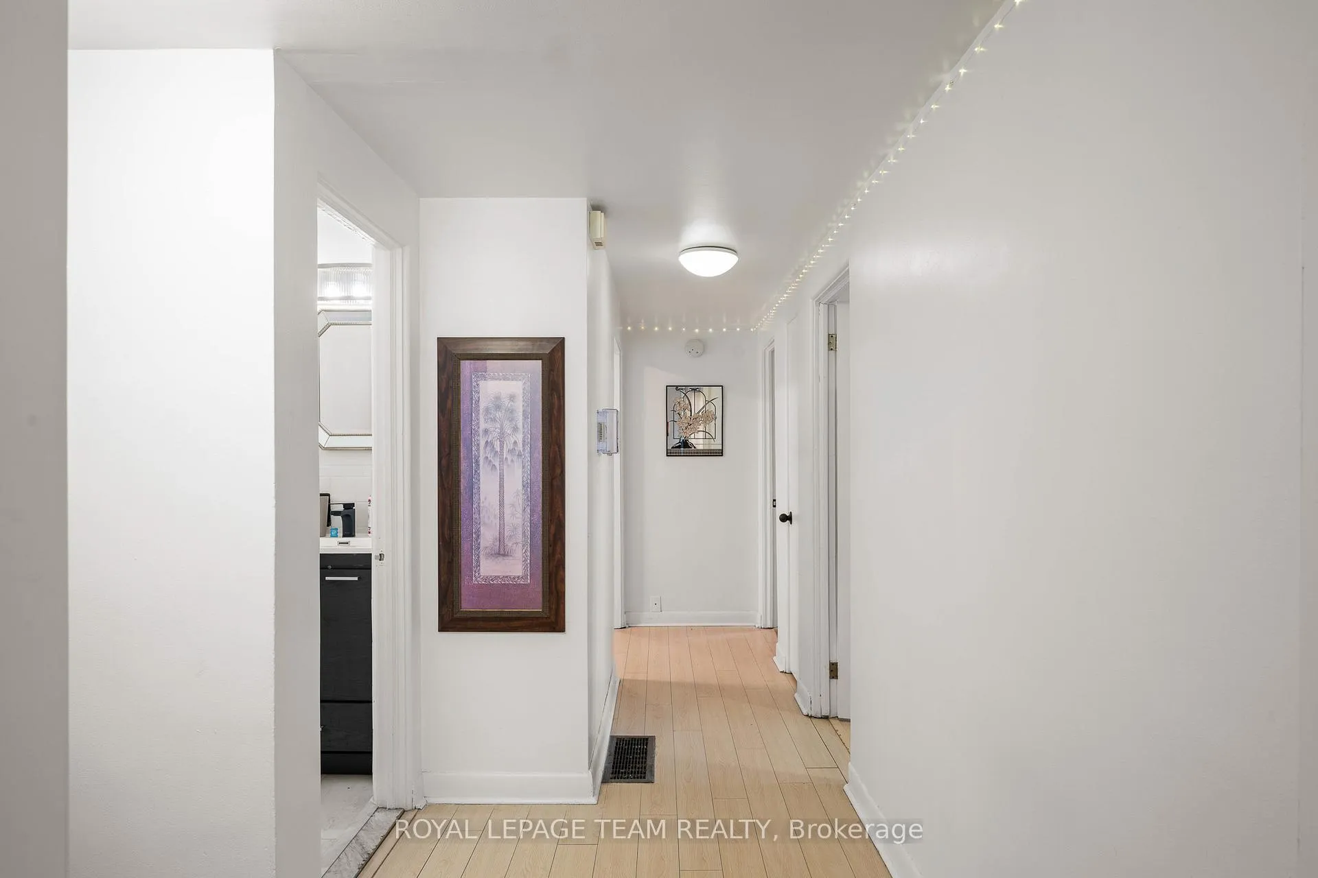 Photo 5 of Unit 2, 151 Granville Street, Ottawa, Vanier — HOMEH