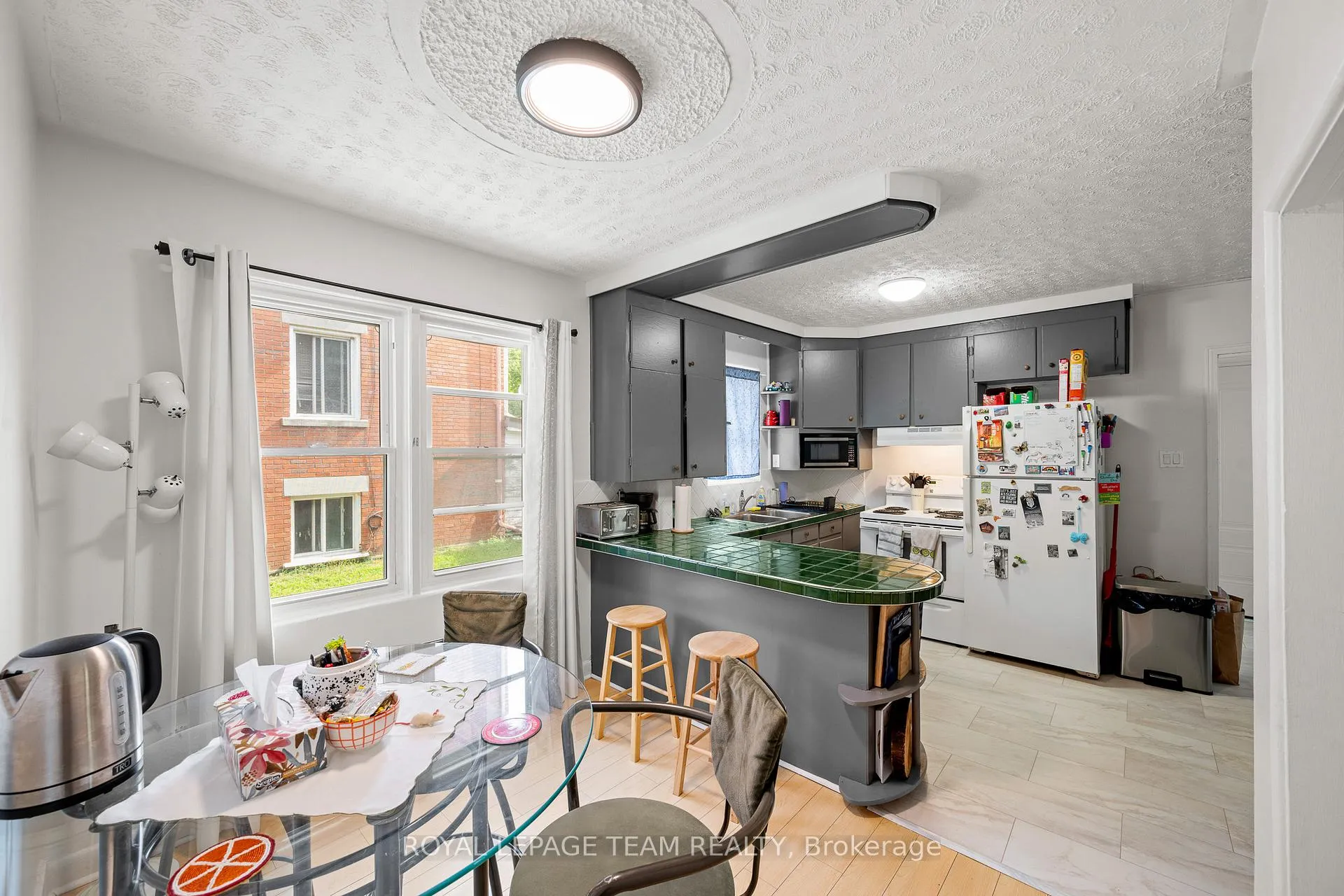 Photo 6 of Unit 2, 151 Granville Street, Ottawa, Vanier — HOMEH