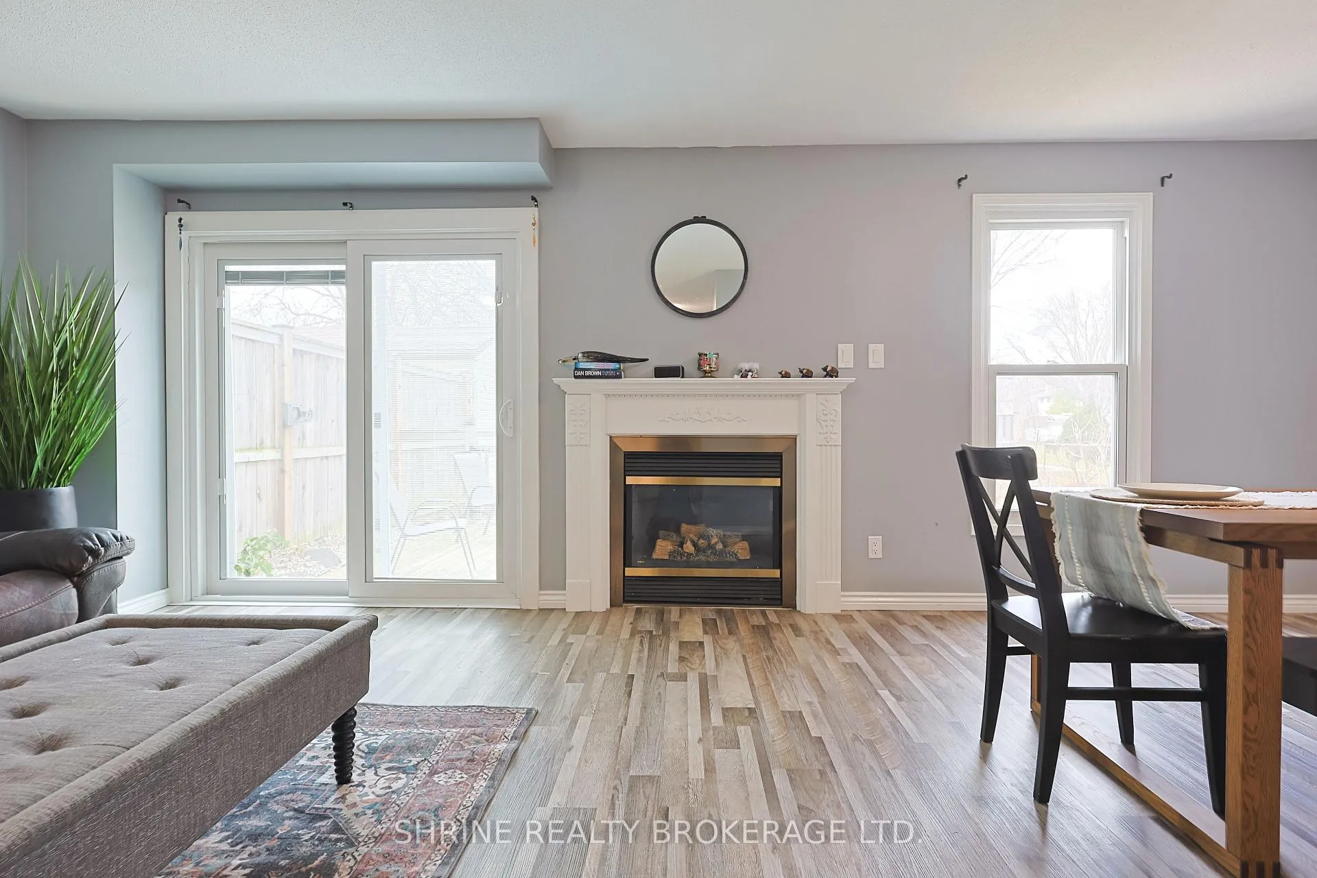Photo 13 of 122 Andover Drive, London, South N — HOMEH