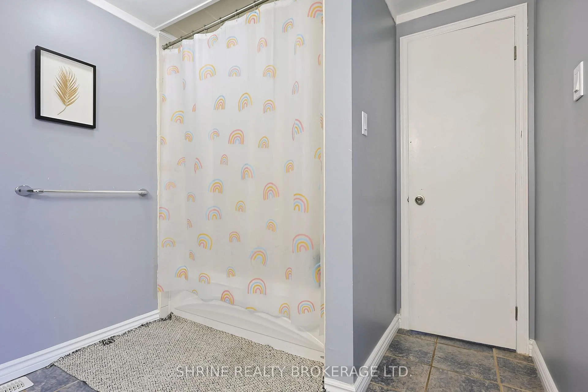Photo 18 of 122 Andover Drive, London, South N — HOMEH