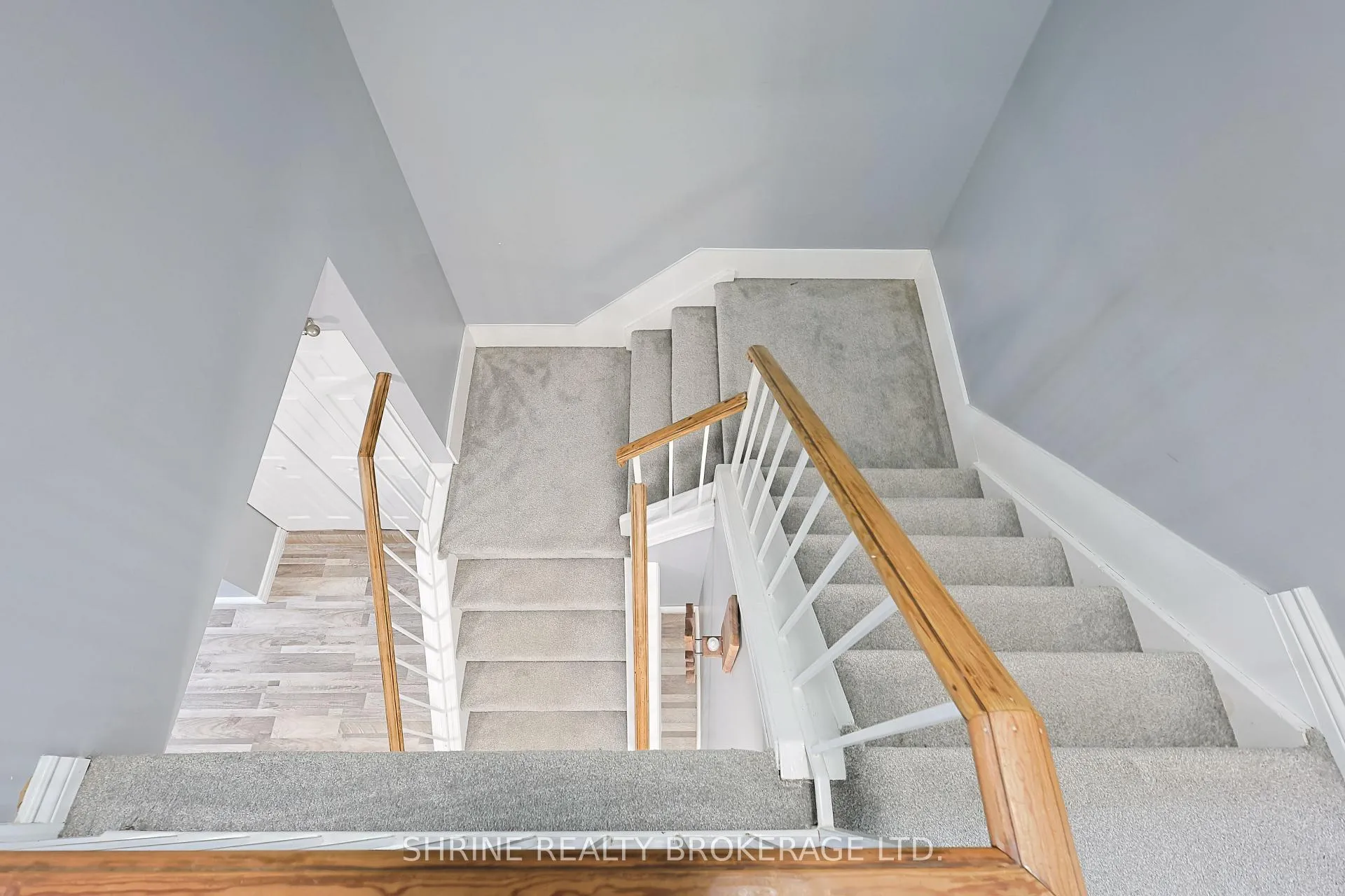 Photo 25 of 122 Andover Drive, London, South N — HOMEH