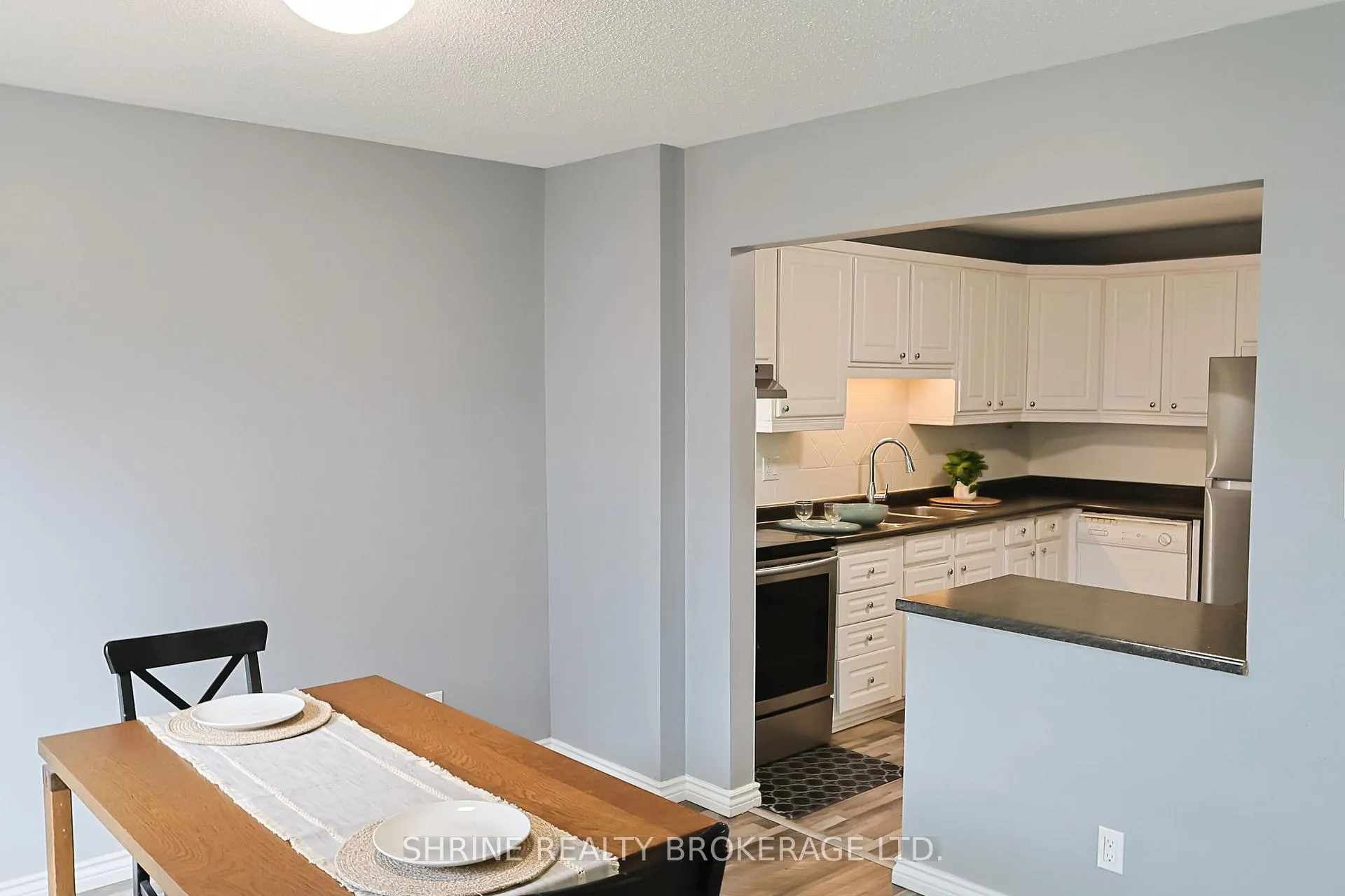 Photo 38 of 122 Andover Drive, London, South N — HOMEH