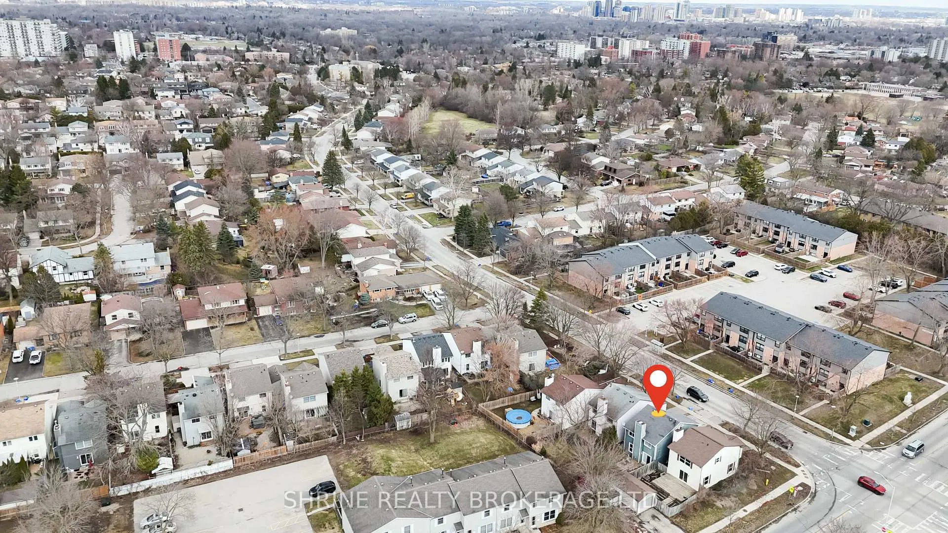 Photo 46 of 122 Andover Drive, London, South N — HOMEH