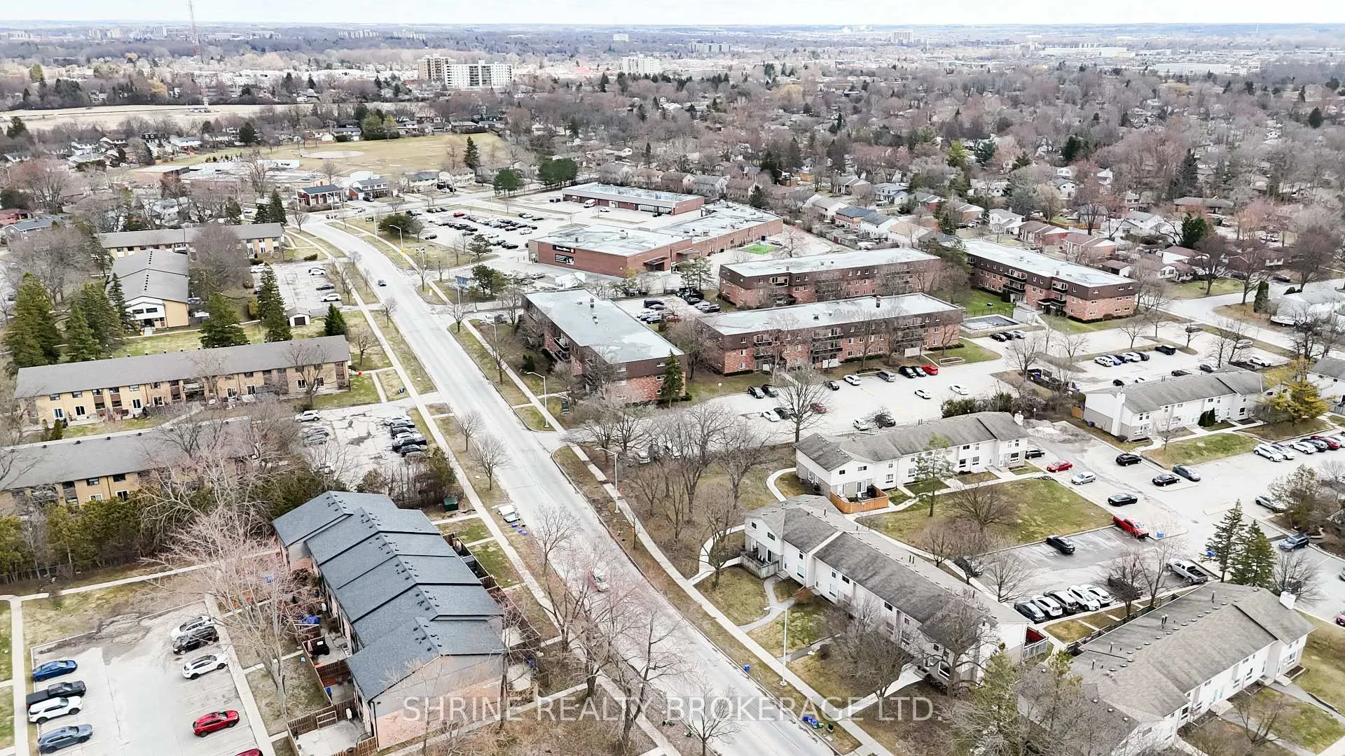 Photo 47 of 122 Andover Drive, London, South N — HOMEH
