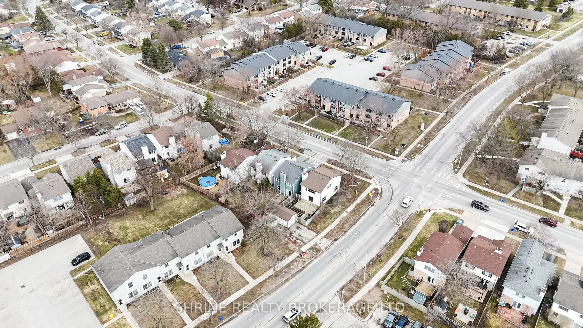 Photo 50 of 122 Andover Drive, London, South N — HOMEH