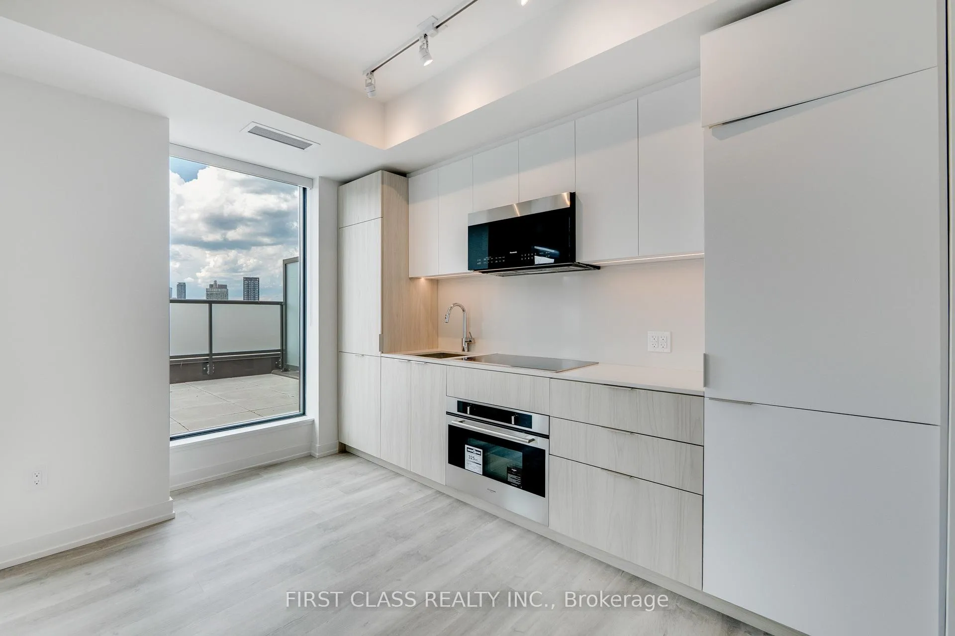 Photo 9 of Unit Ph02, 28 Eastern Avenue, Toronto, Moss Park — HOMEH