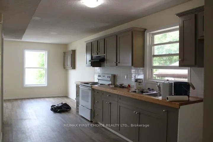 Photo 3 of 129 McKellar Street N, Thunder Bay, McKeller Park — HOMEH