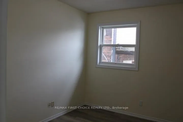 Photo 6 of 129 McKellar Street N, Thunder Bay, McKeller Park — HOMEH