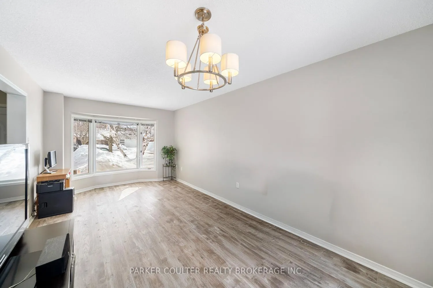 Photo 8 of 82 Barre Drive, Barrie, Painswick North — HOMEH
