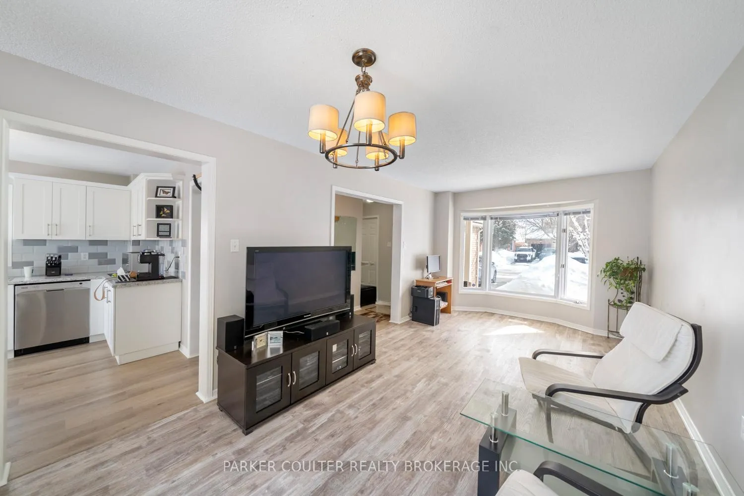 Photo 9 of 82 Barre Drive, Barrie, Painswick North — HOMEH