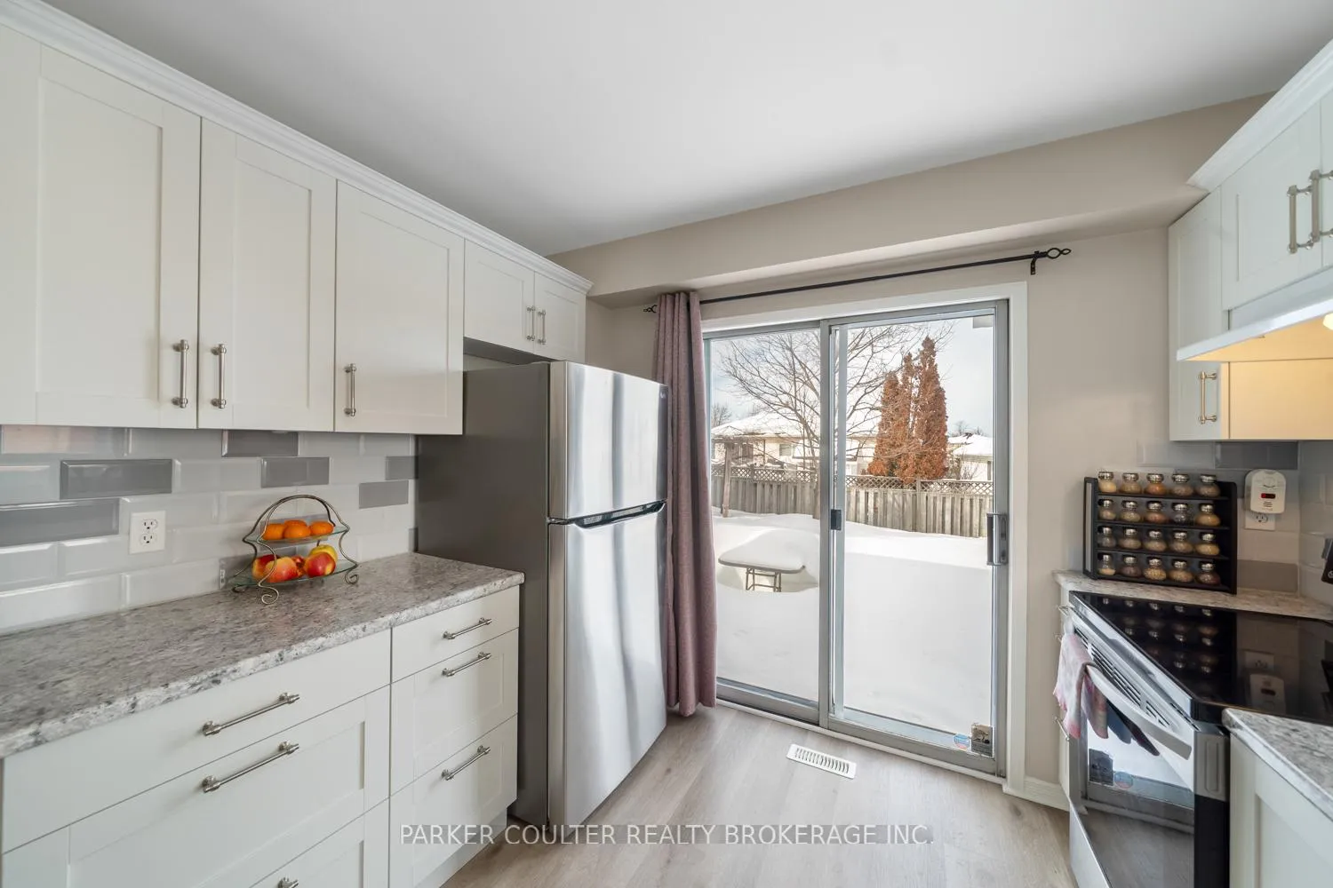 Photo 11 of 82 Barre Drive, Barrie, Painswick North — HOMEH