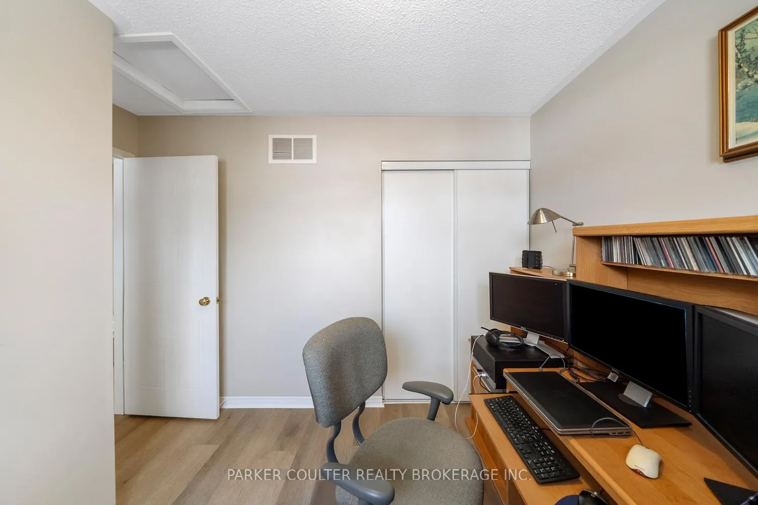 Photo 17 of 82 Barre Drive, Barrie, Painswick North — HOMEH