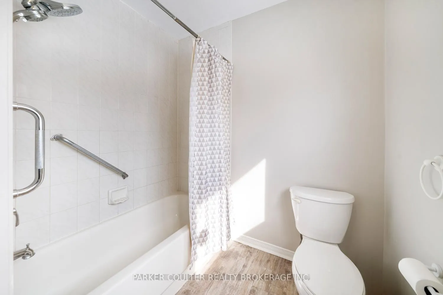 Photo 21 of 82 Barre Drive, Barrie, Painswick North — HOMEH