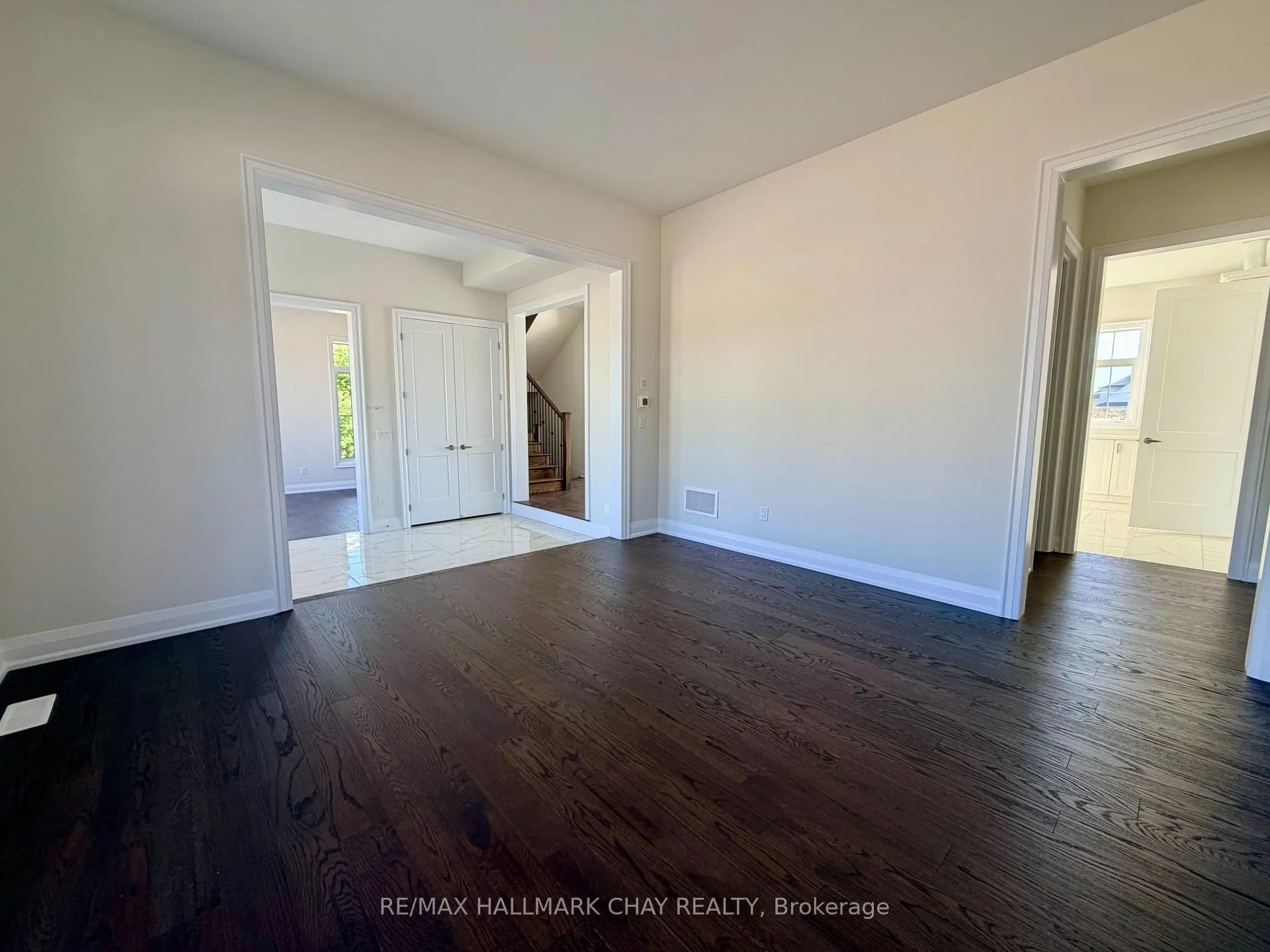 Photo 10 of 2 Pinetree Drive, Oro-Medonte, Rural Oro-Medonte — HOMEH