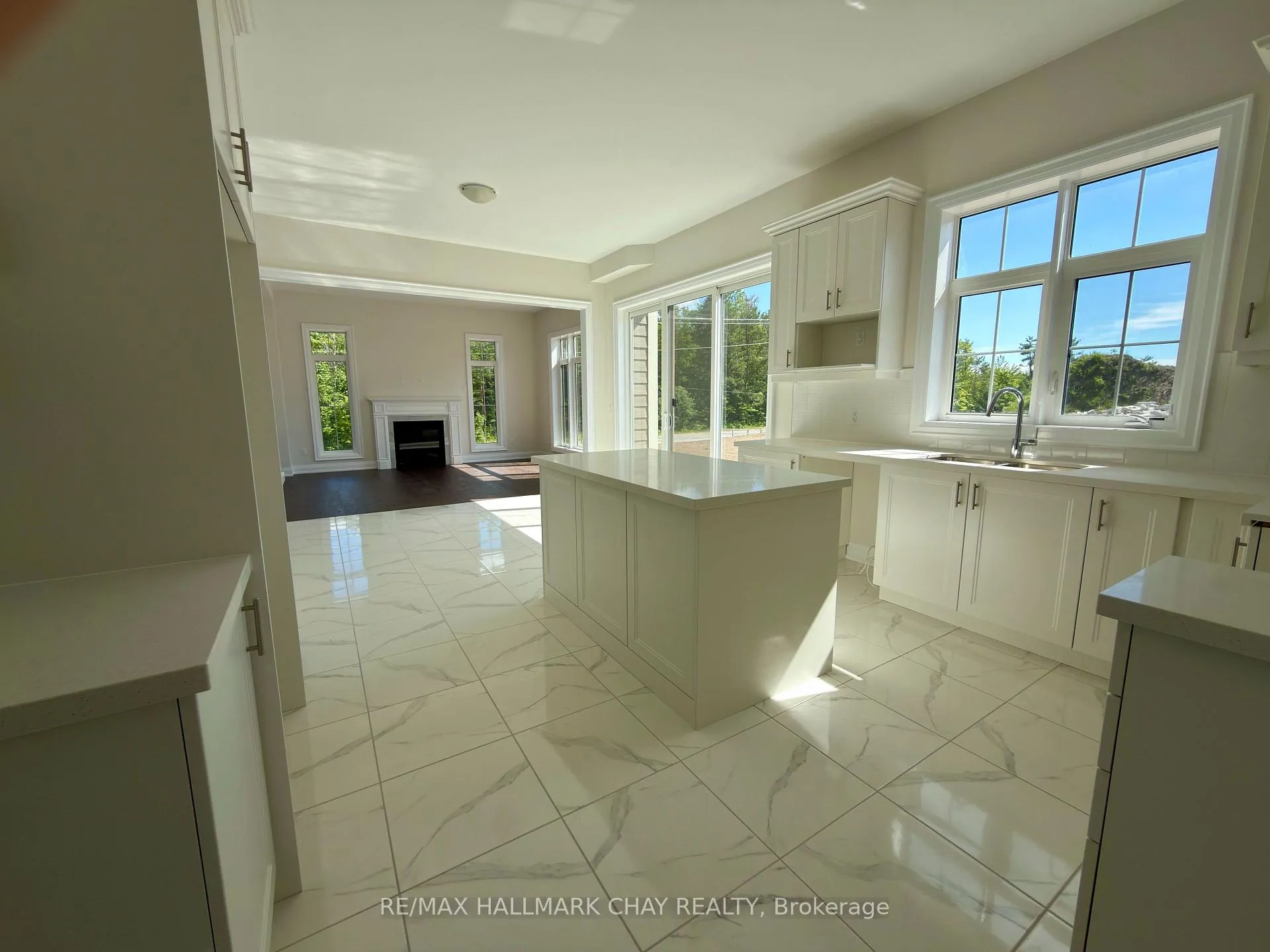Photo 12 of 2 Pinetree Drive, Oro-Medonte, Rural Oro-Medonte — HOMEH