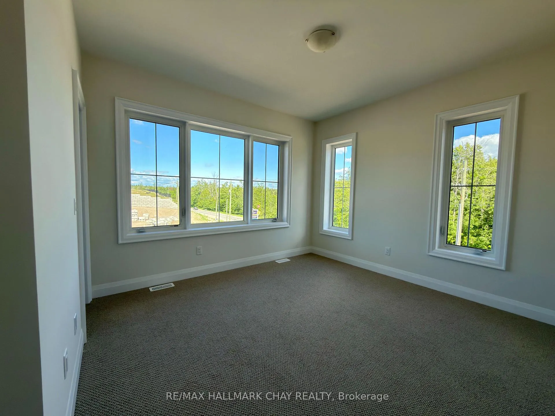 Photo 22 of 2 Pinetree Drive, Oro-Medonte, Rural Oro-Medonte — HOMEH