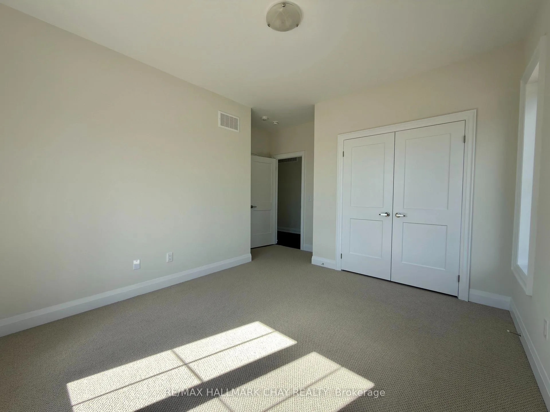 Photo 25 of 2 Pinetree Drive, Oro-Medonte, Rural Oro-Medonte — HOMEH