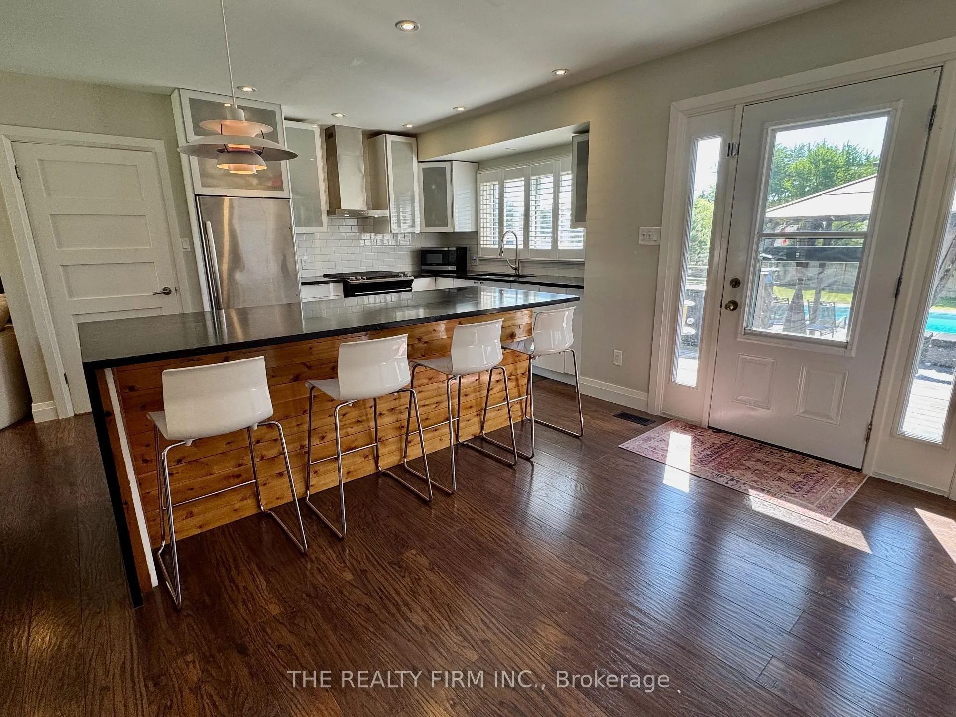 Photo 7 of 571 Everglade Crescent, London, North P — HOMEH