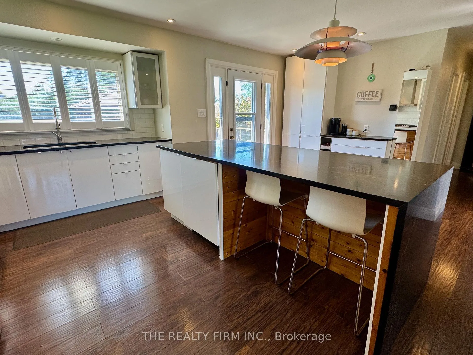 Photo 8 of 571 Everglade Crescent, London, North P — HOMEH