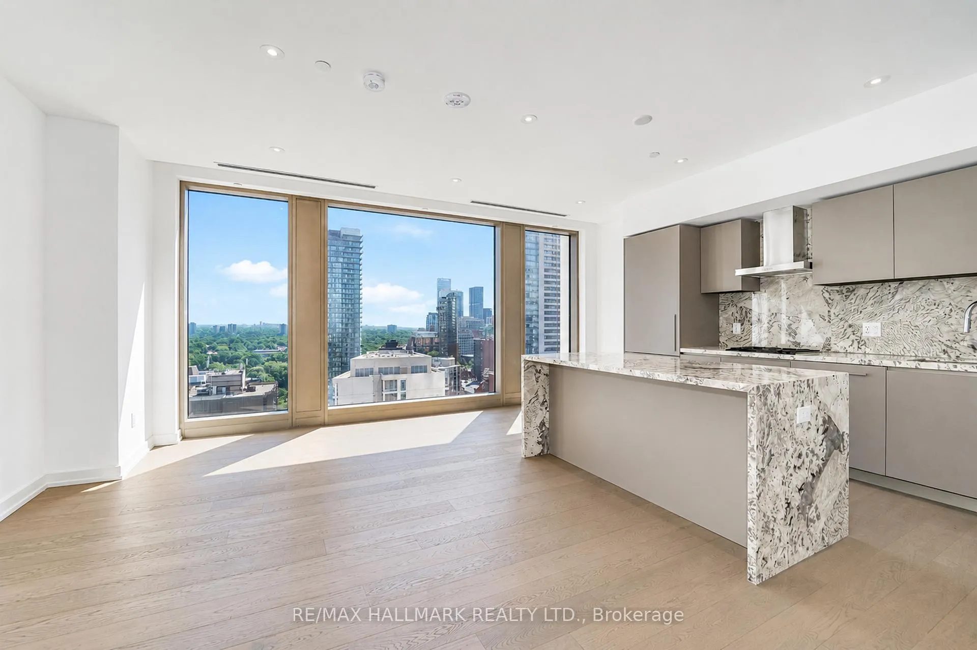 Photo 2 of Unit 1901, 1315 Bay Street, Toronto, The Annex — HOMEH