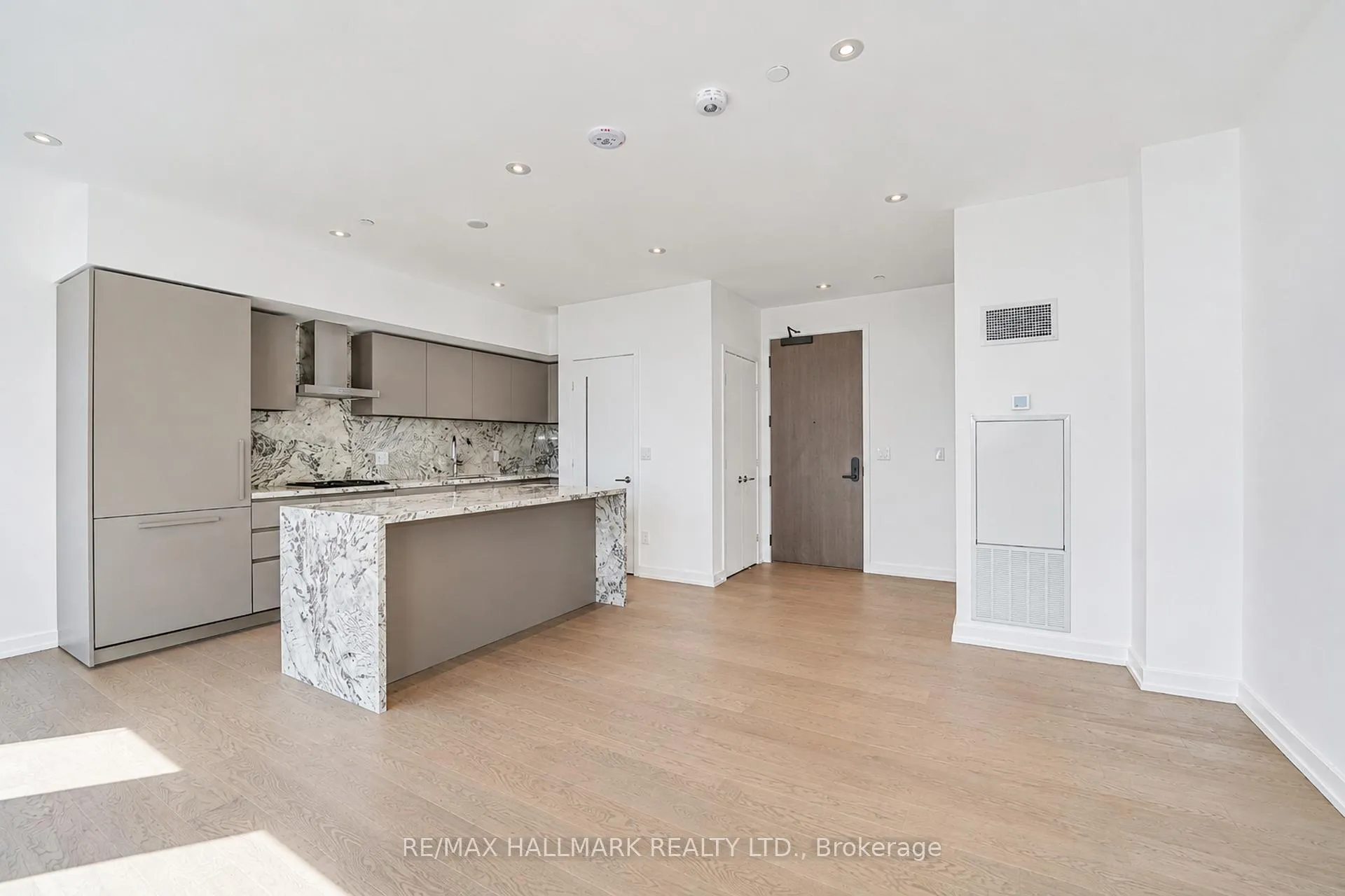 Photo 4 of Unit 1901, 1315 Bay Street, Toronto, The Annex — HOMEH