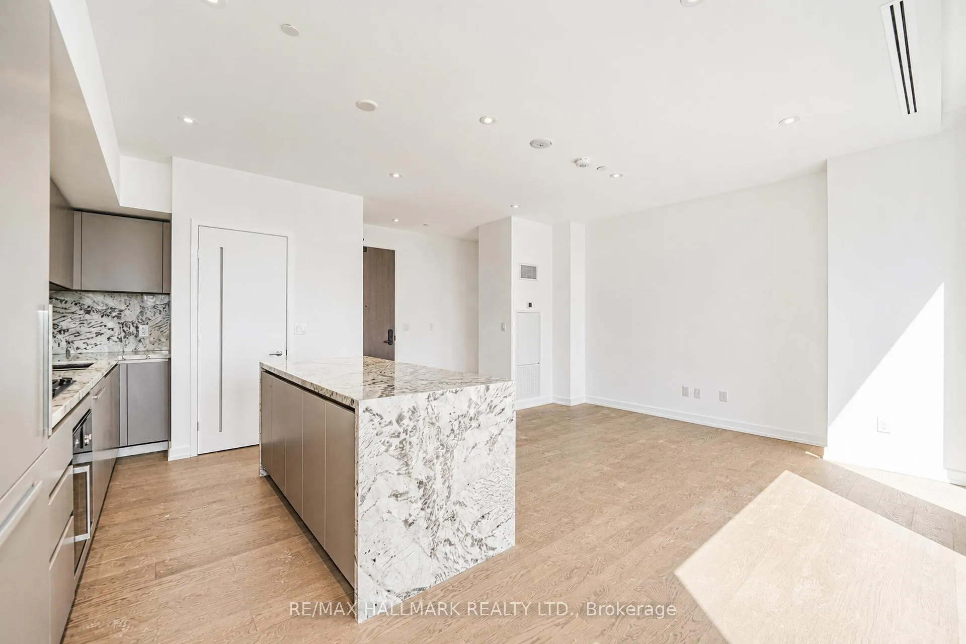 Photo 5 of Unit 1901, 1315 Bay Street, Toronto, The Annex — HOMEH