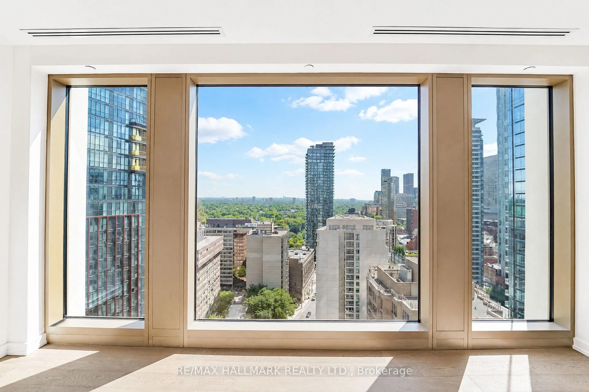 Photo 7 of Unit 1901, 1315 Bay Street, Toronto, The Annex — HOMEH