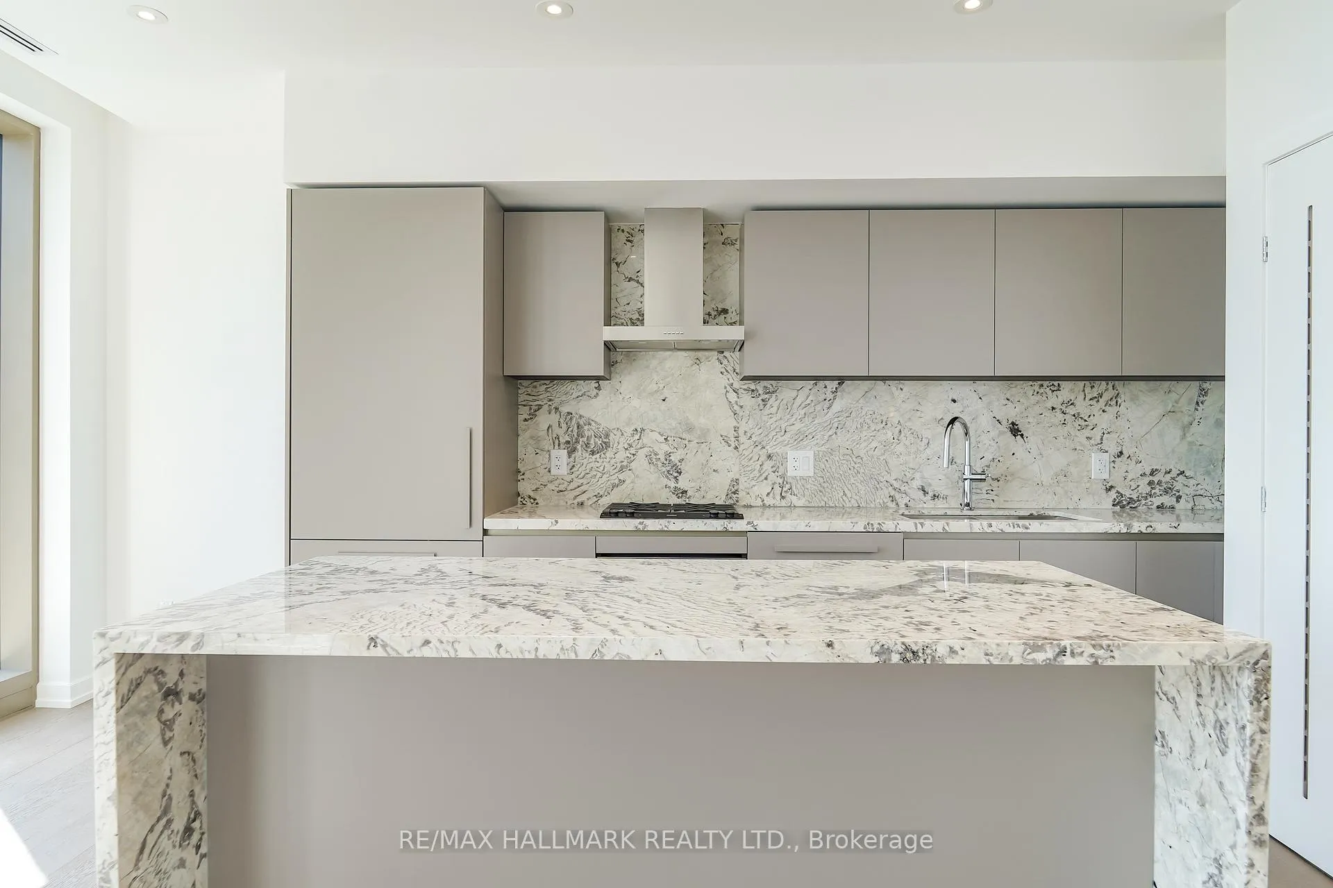 Photo 9 of Unit 1901, 1315 Bay Street, Toronto, The Annex — HOMEH