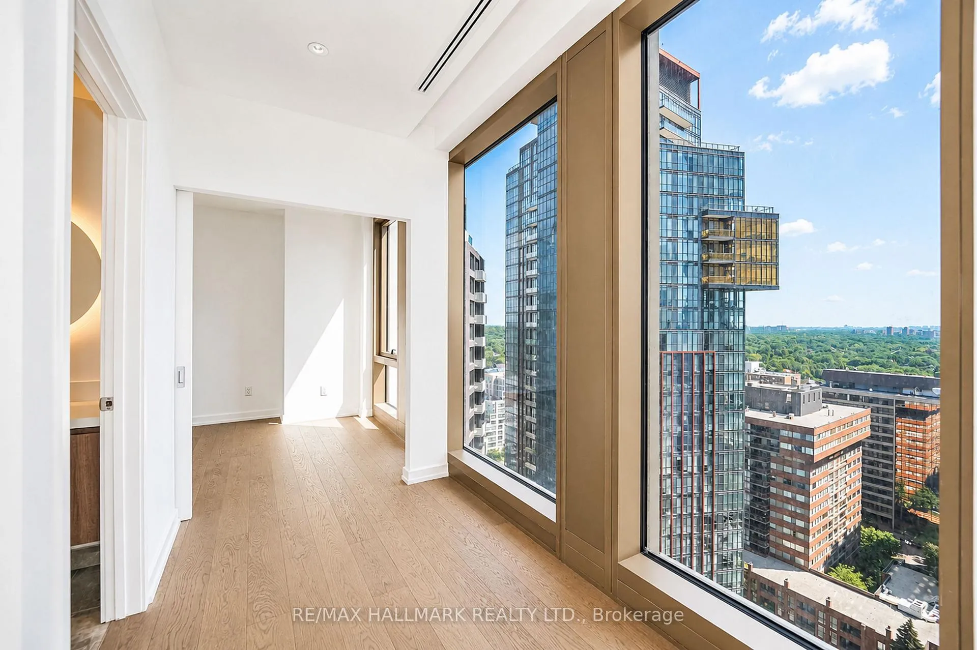 Photo 10 of Unit 1901, 1315 Bay Street, Toronto, The Annex — HOMEH