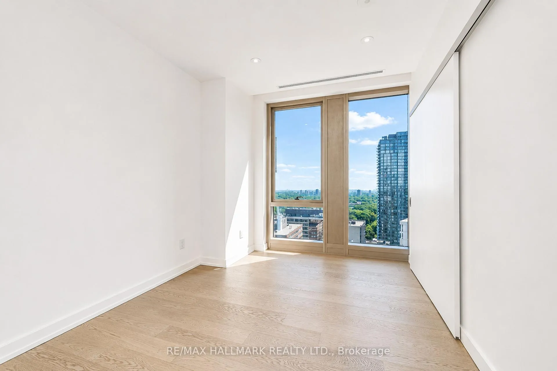 Photo 15 of Unit 1901, 1315 Bay Street, Toronto, The Annex — HOMEH