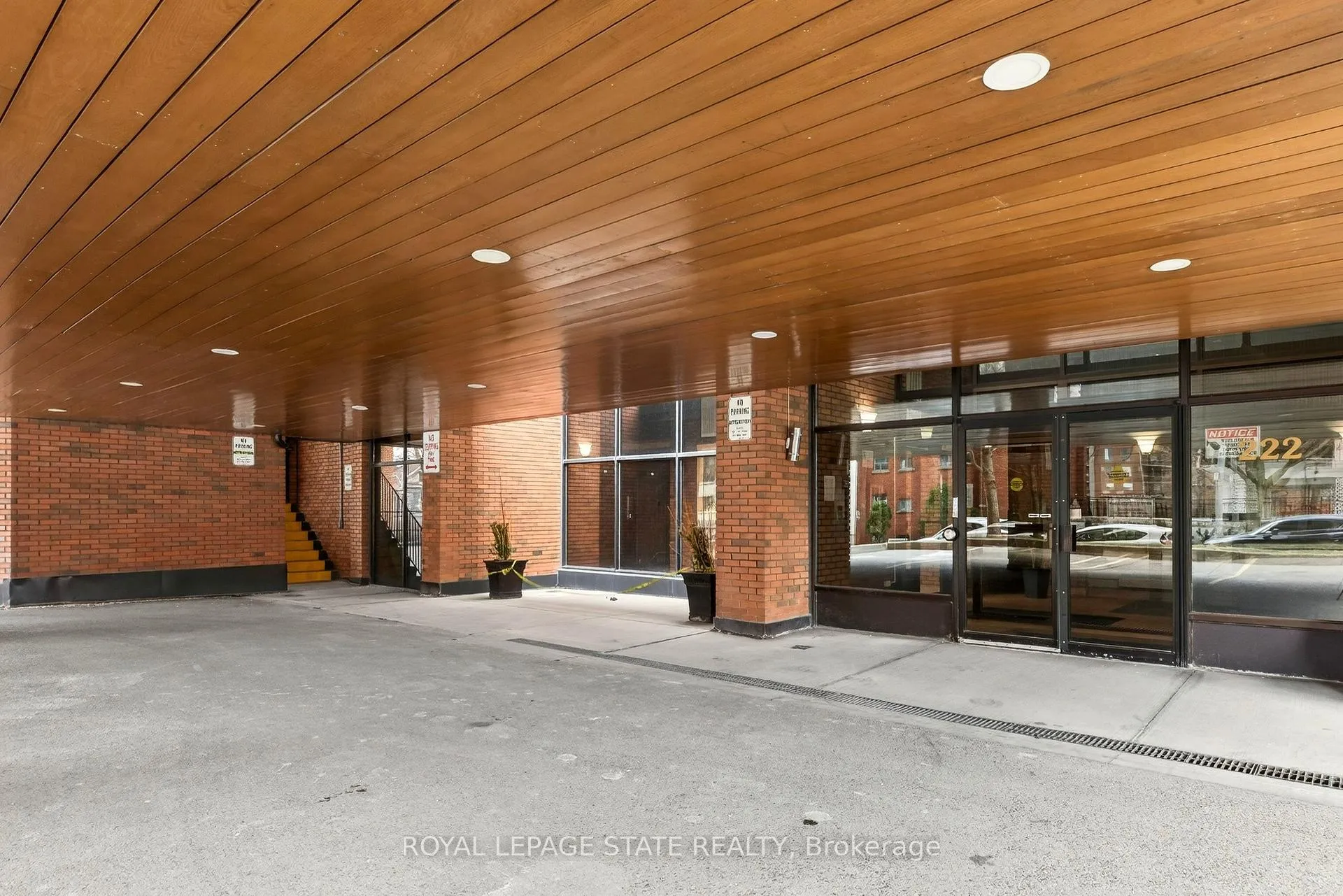 Photo 3 of Unit 1003, 222 Jackson Street W, Hamilton, Durand — HOMEH