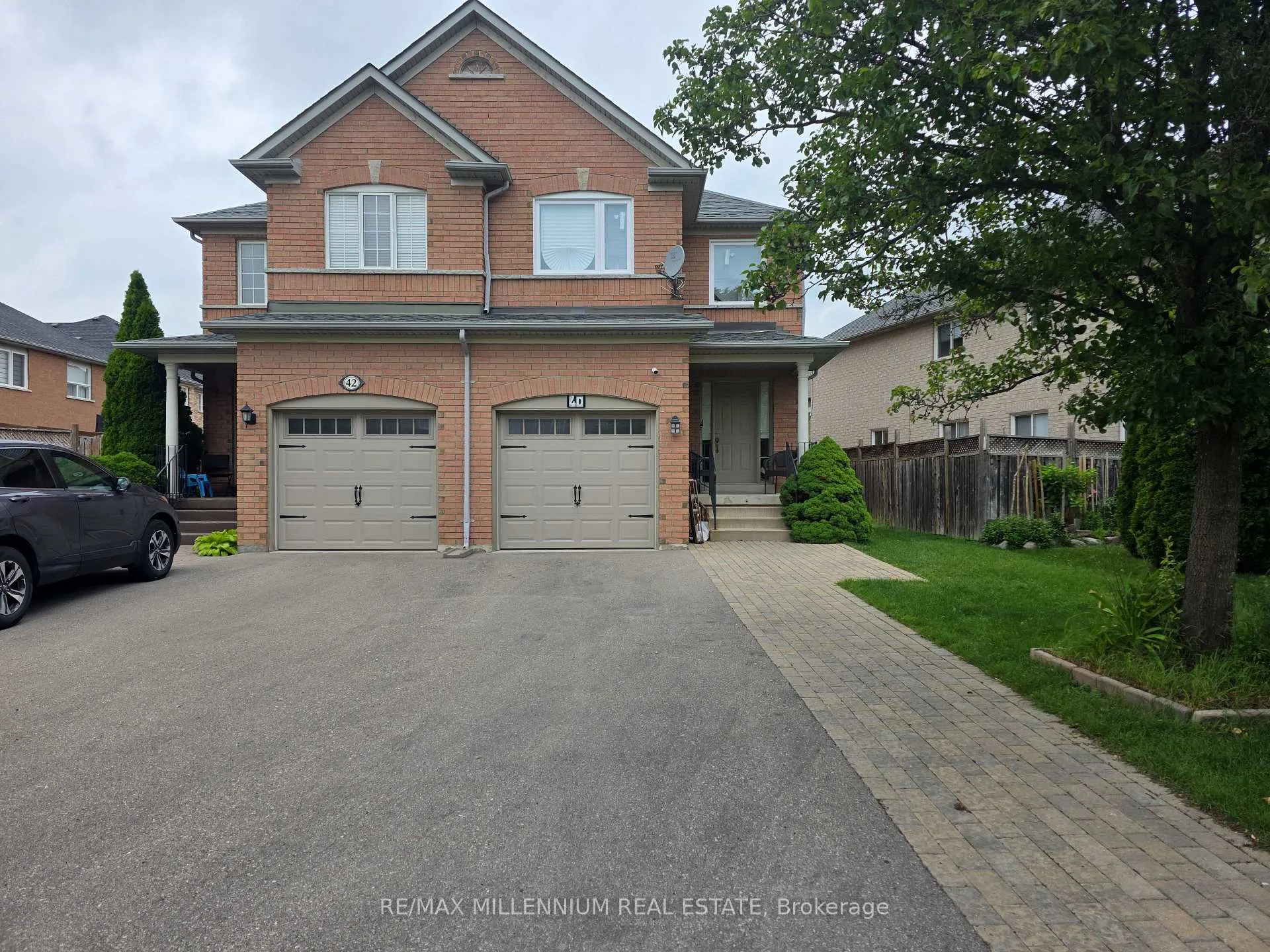 Photo 1 of 40 Echo Ridge Crescent, Vaughan, Sonoma Heights — HOMEH