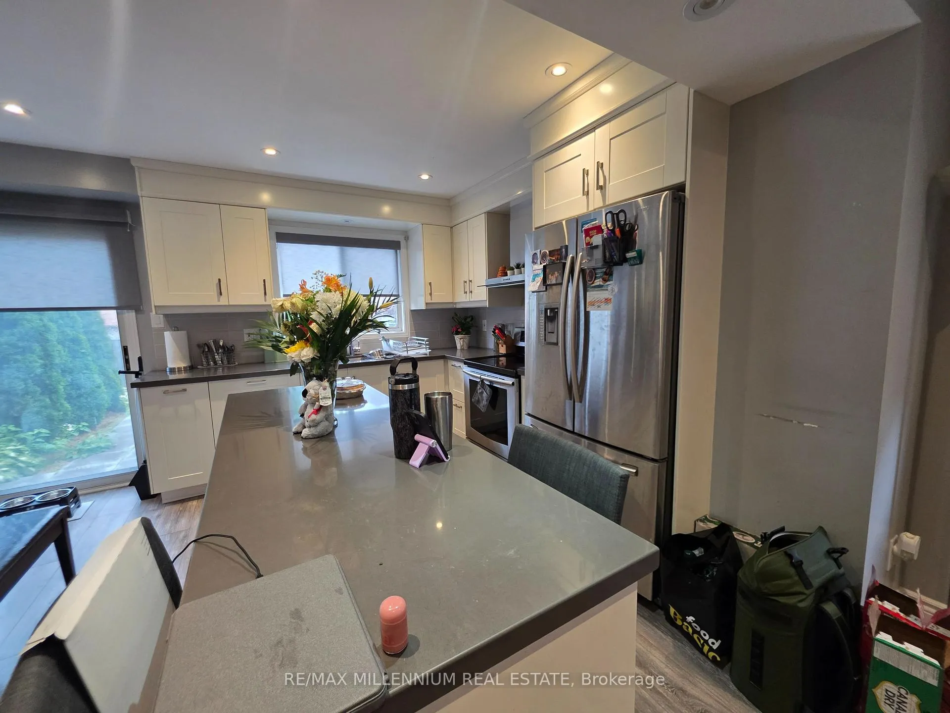 Photo 7 of 40 Echo Ridge Crescent, Vaughan, Sonoma Heights — HOMEH