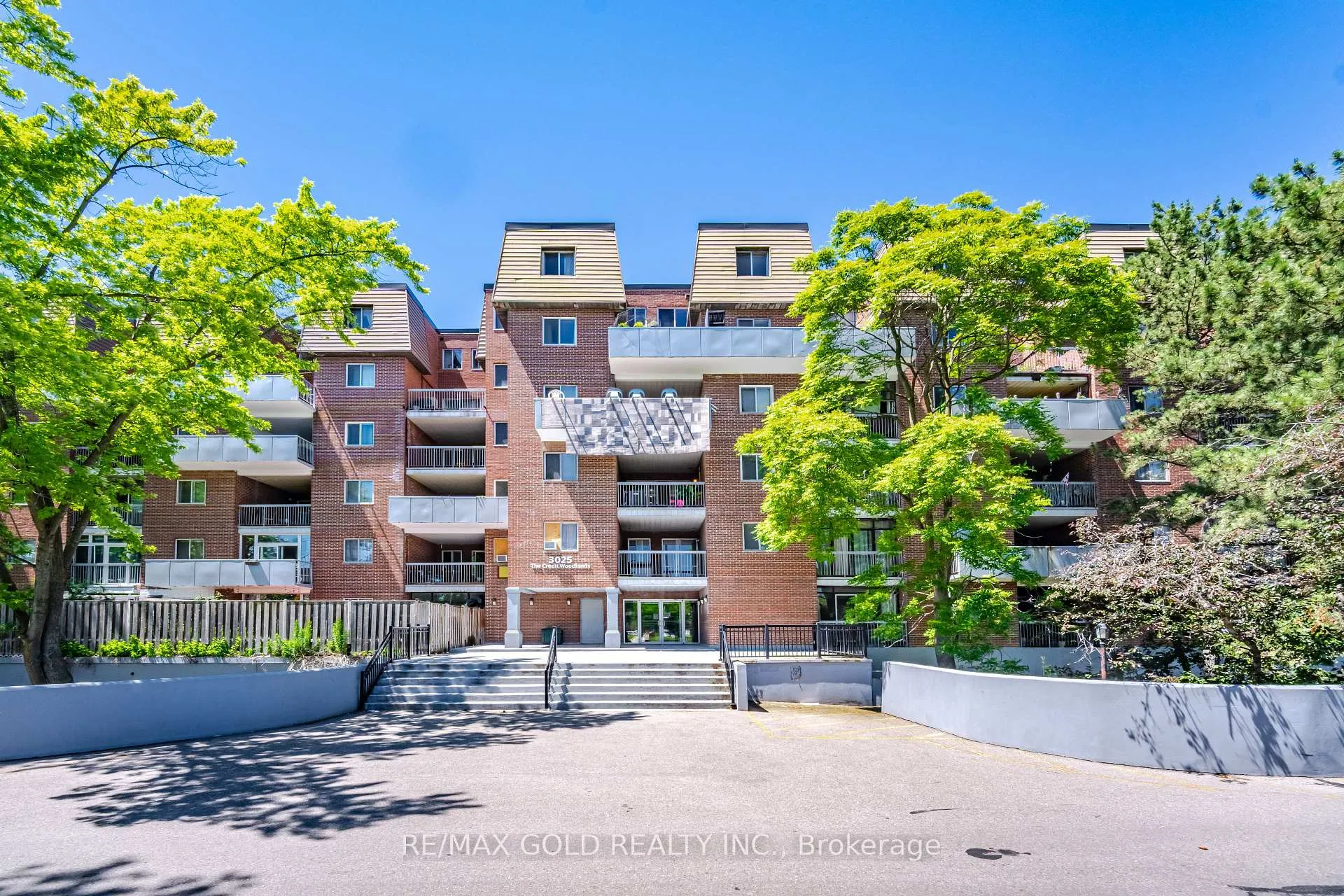 Photo of Unit 251, 3025 The Credit Woodlands Drive