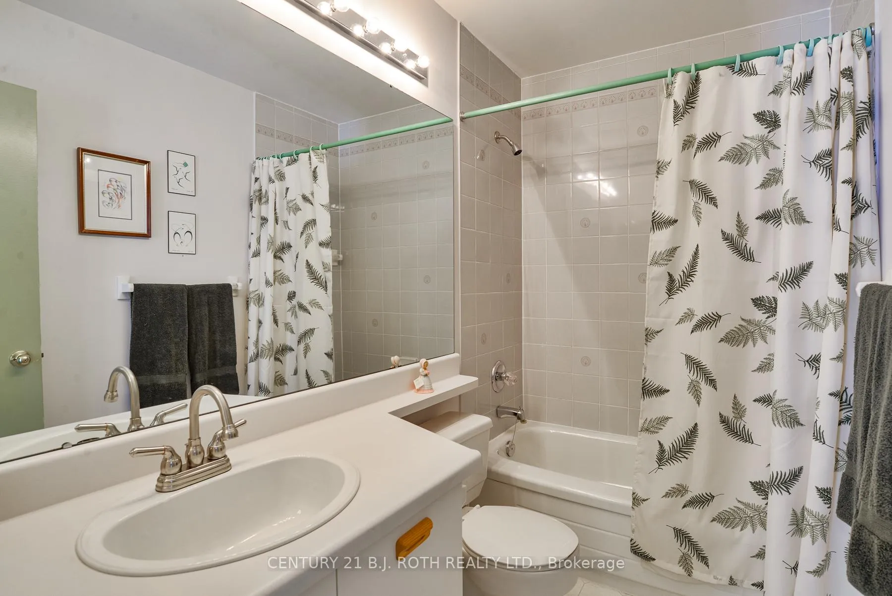 Photo 12 of Unit 1, 11 Laguna Parkway, Ramara, Brechin — HOMEH