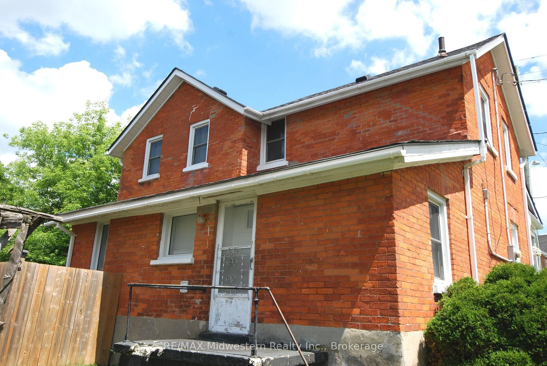 Photo 3 of 172 Elora Street S, Minto — HOMEH