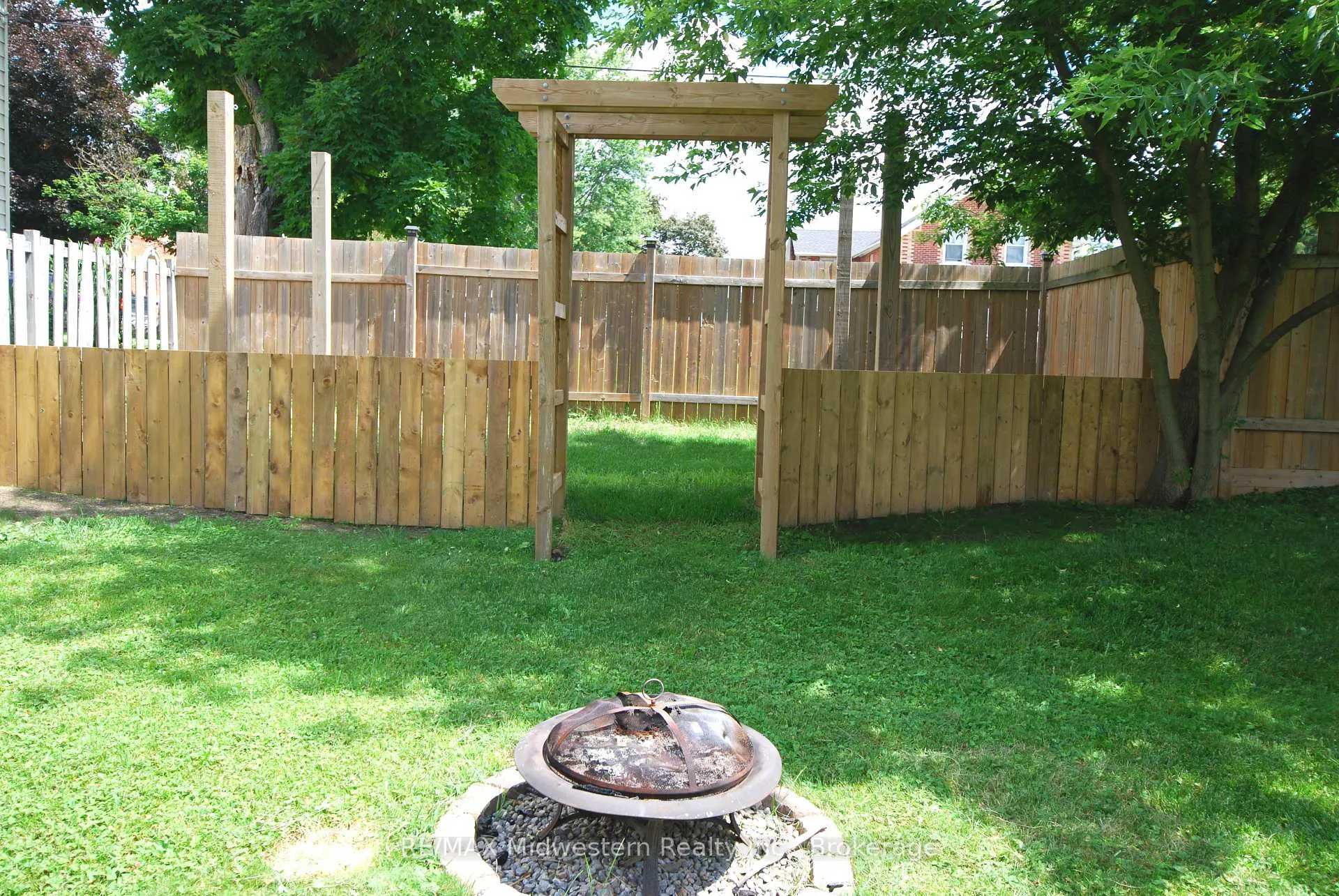 Photo 5 of 172 Elora Street S, Minto — HOMEH