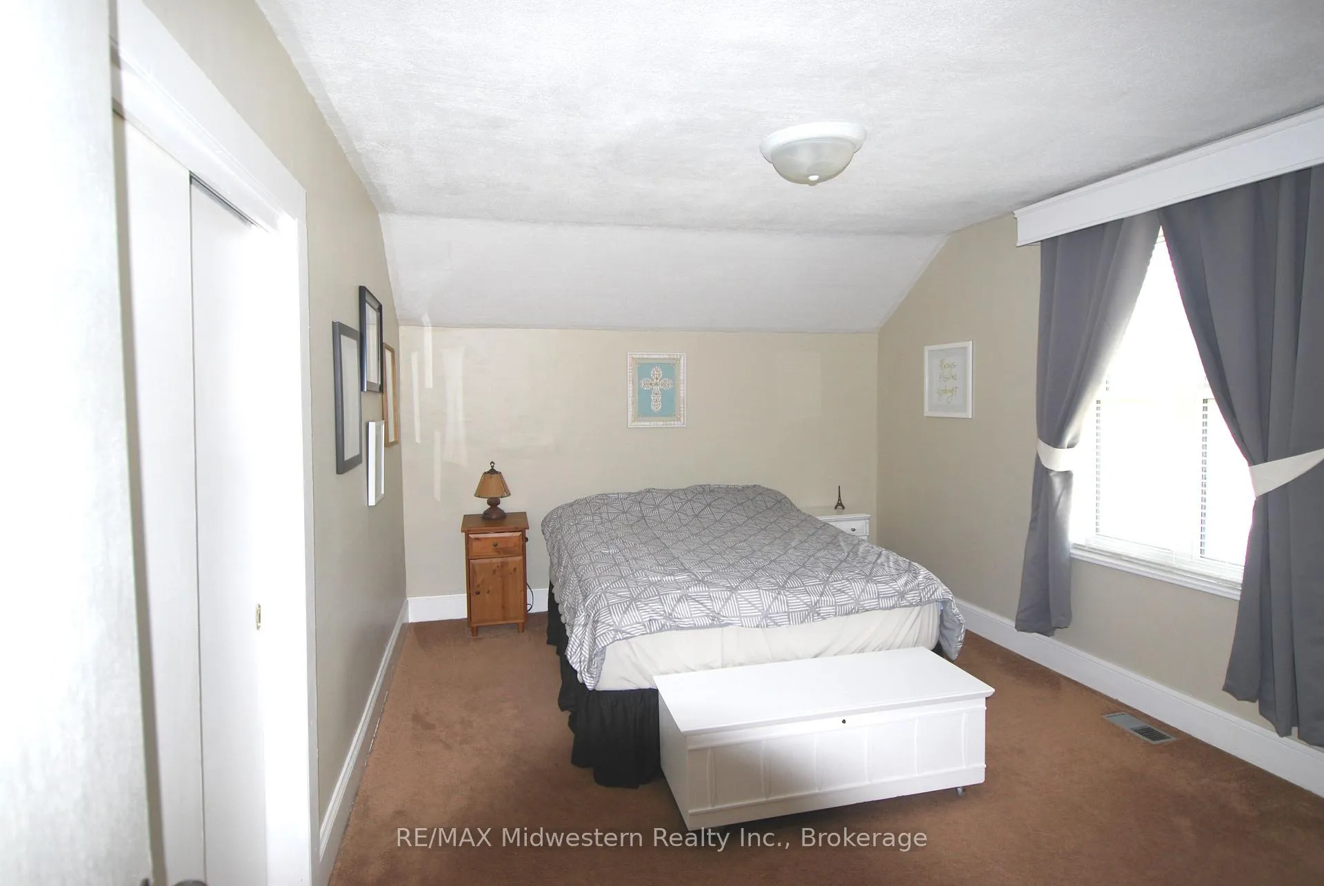 Photo 11 of 172 Elora Street S, Minto — HOMEH