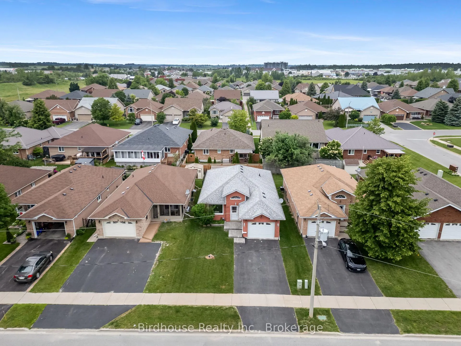 Photo 32 of 6 Eakins Crescent, Kawartha Lakes, Lindsay — HOMEH