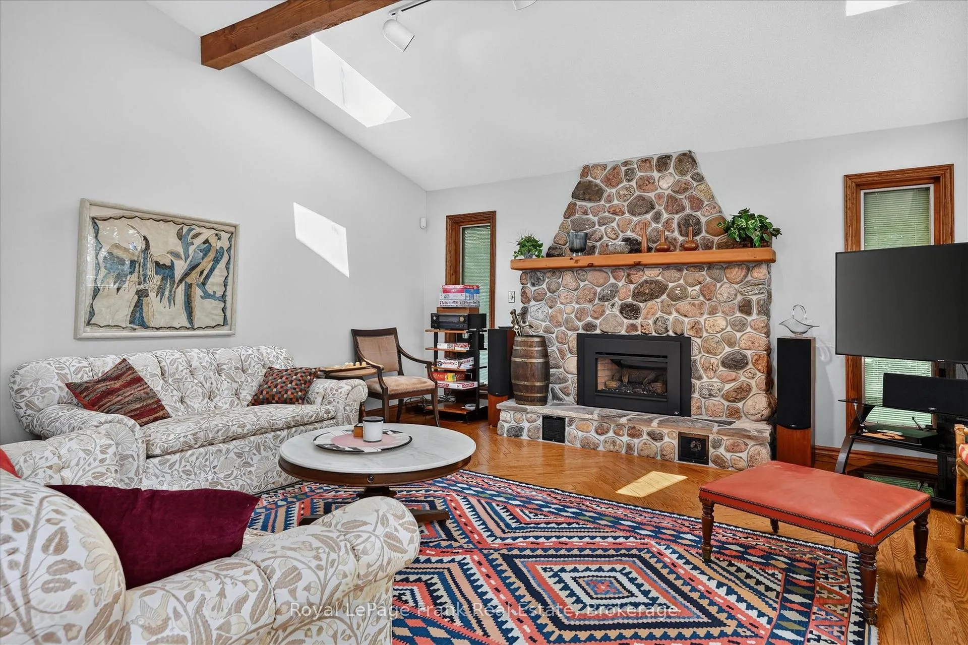 Photo 8 of 61 Napier Crescent, North Kawartha — HOMEH