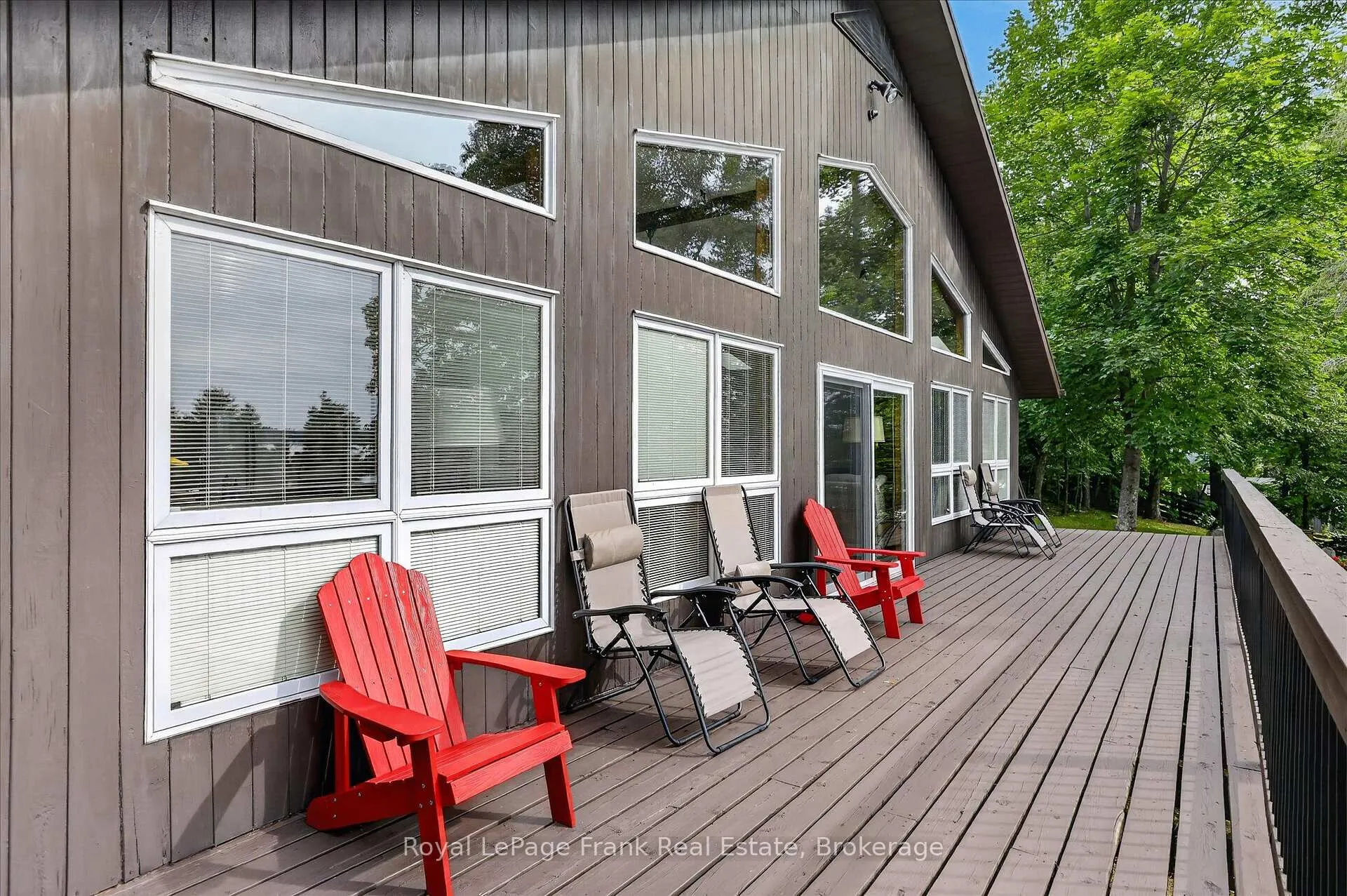 Photo 21 of 61 Napier Crescent, North Kawartha — HOMEH